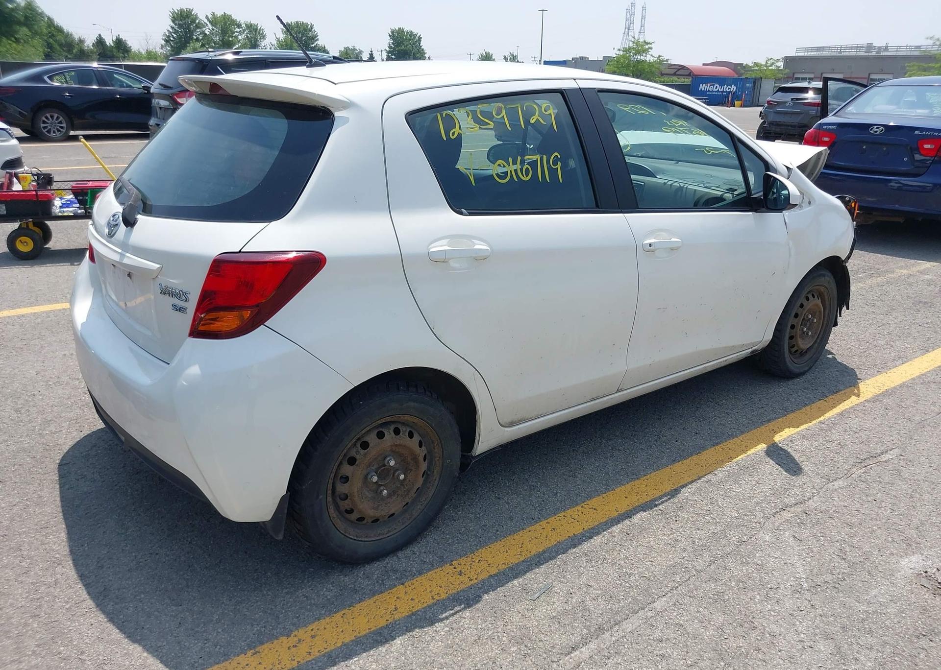 2015 TOYOTA YARIS