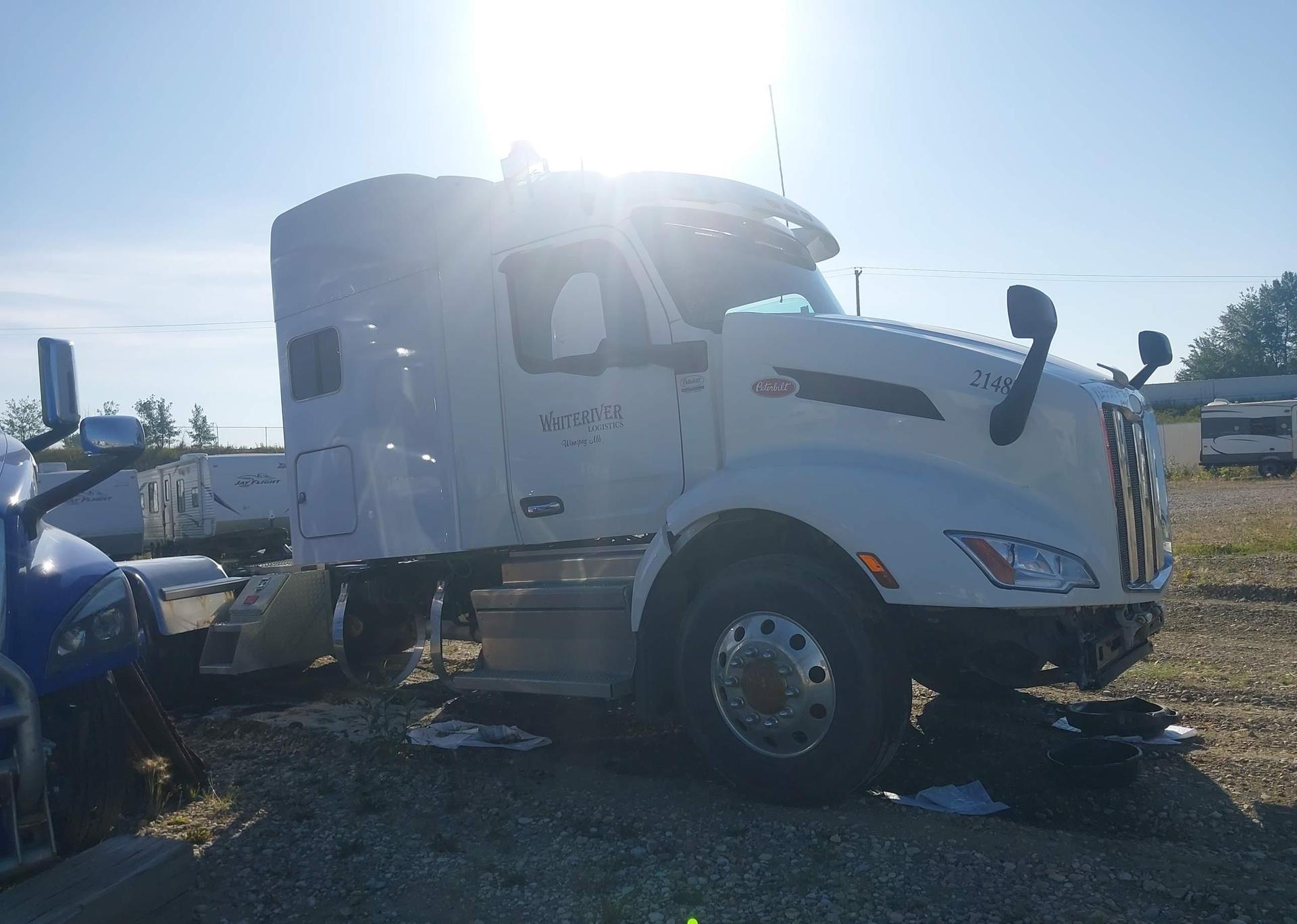 2023 PETERBILT 579