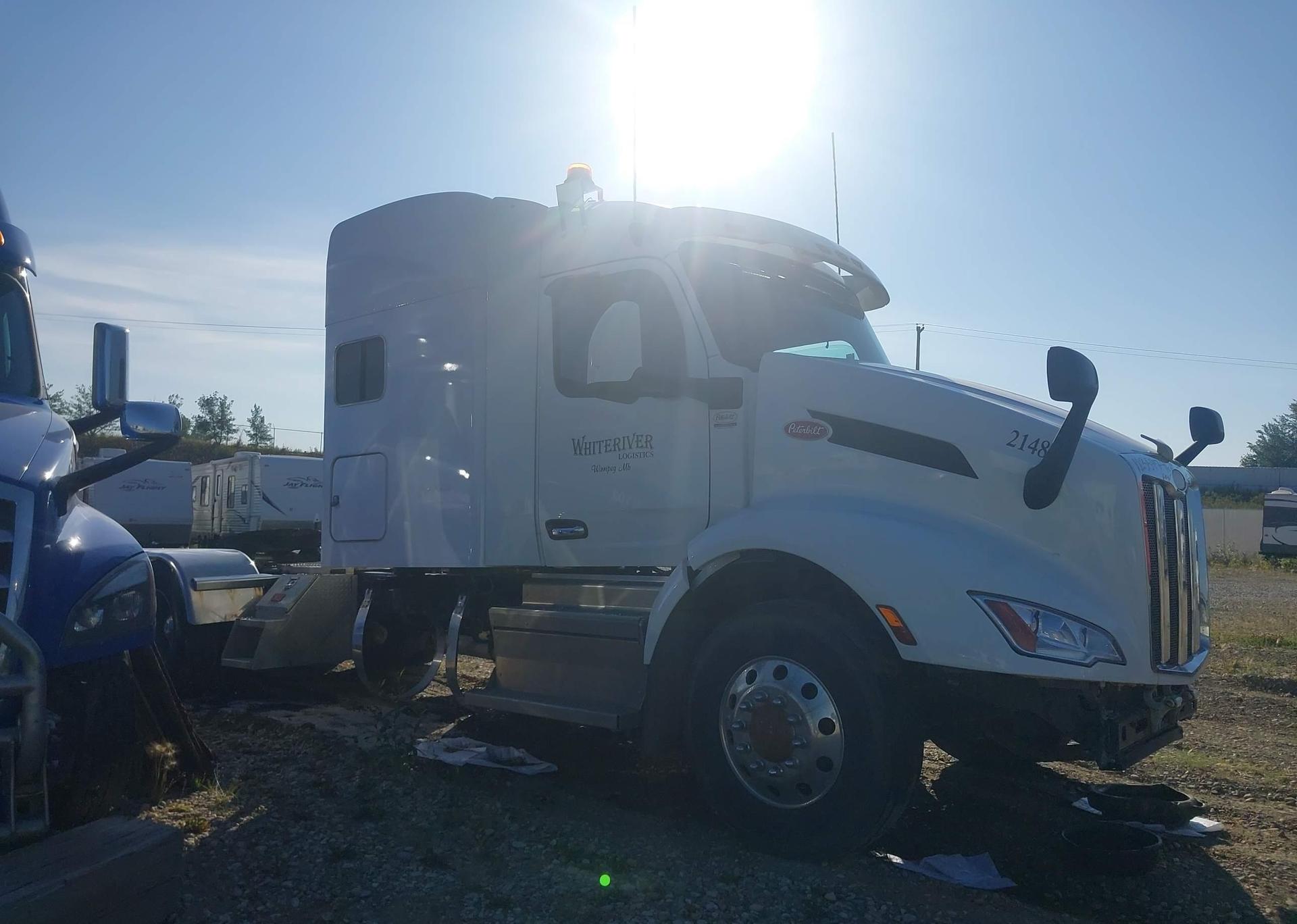2023 PETERBILT 579