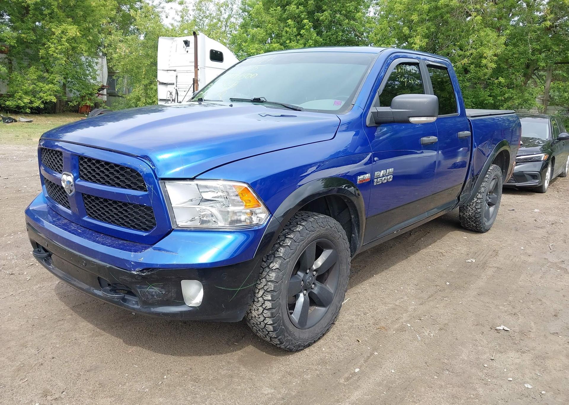 2017 RAM 1500 SLT