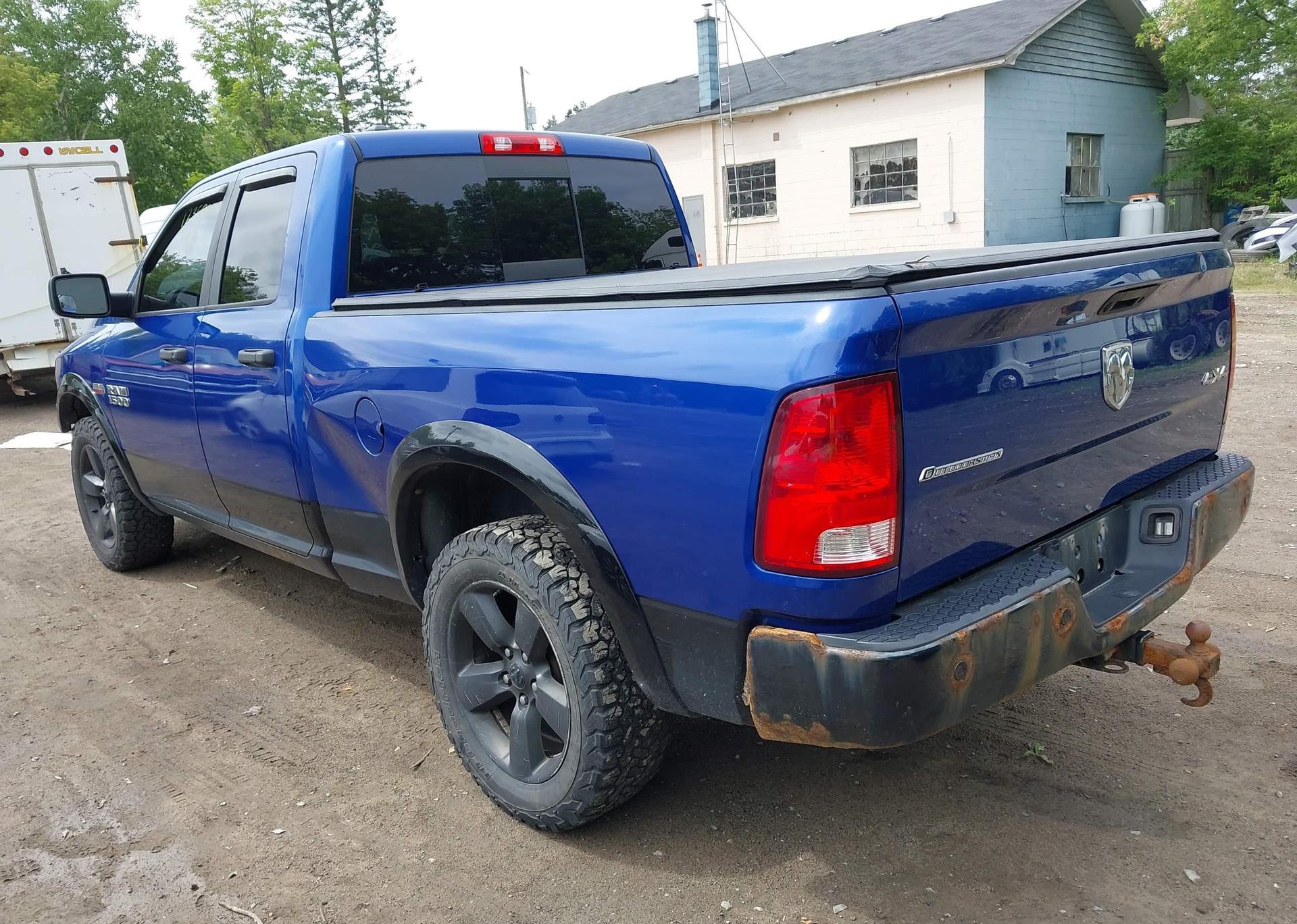 2017 RAM 1500 SLT