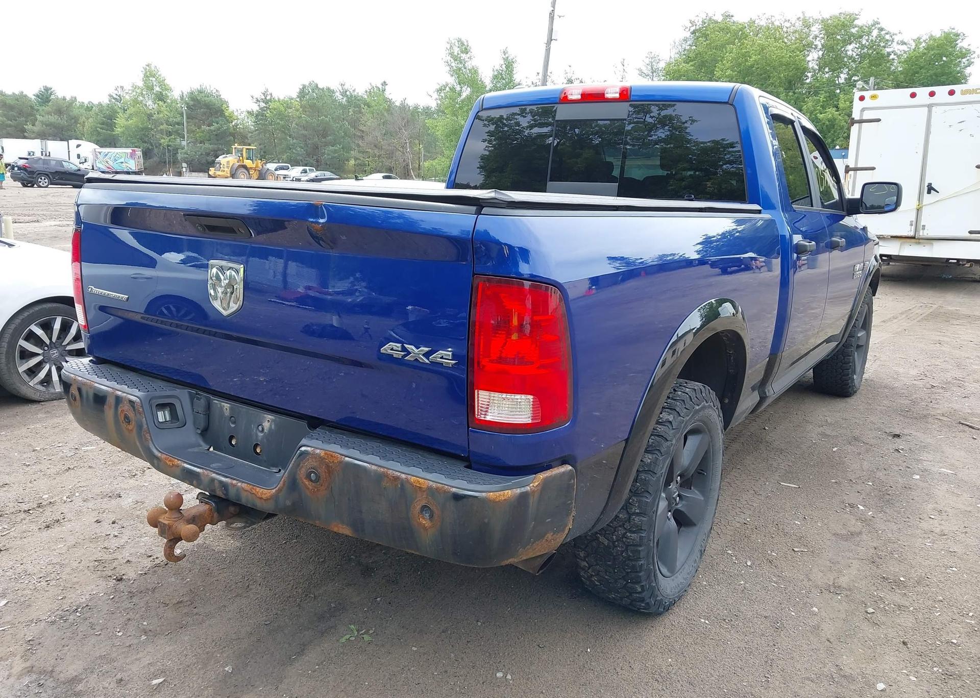 2017 RAM 1500 SLT