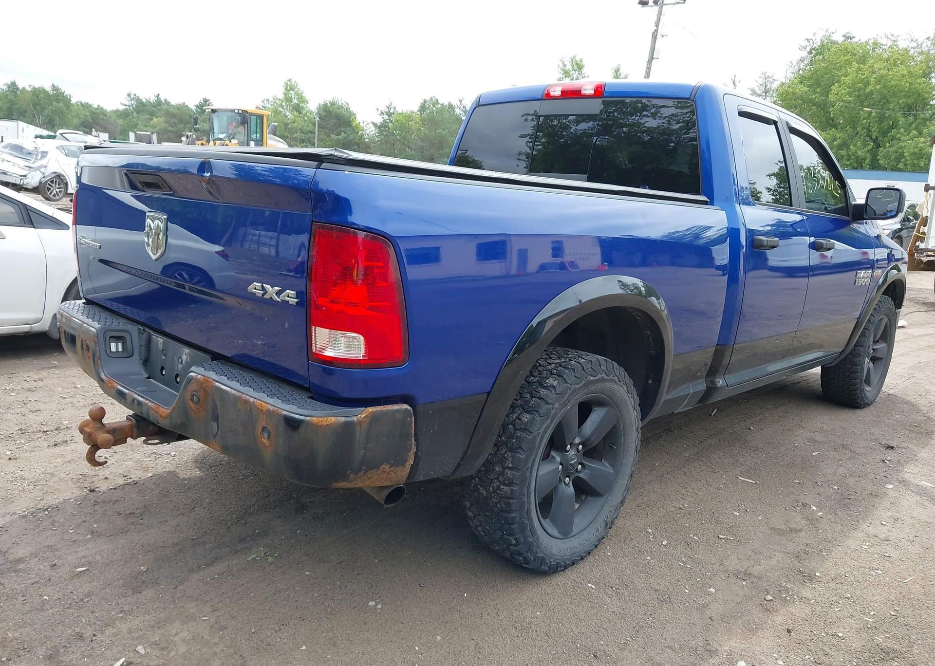 2017 RAM 1500 SLT