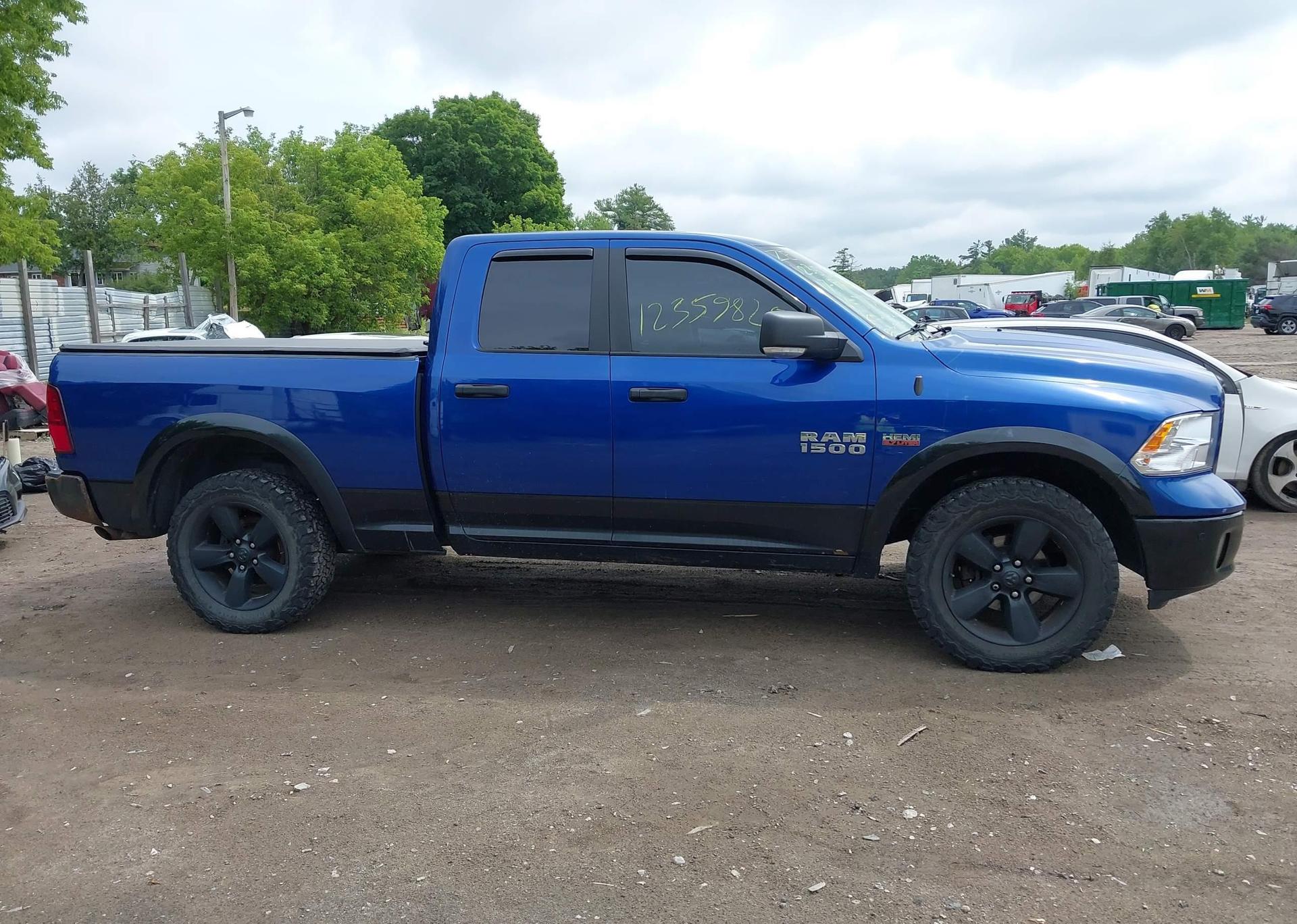 2017 RAM 1500 SLT
