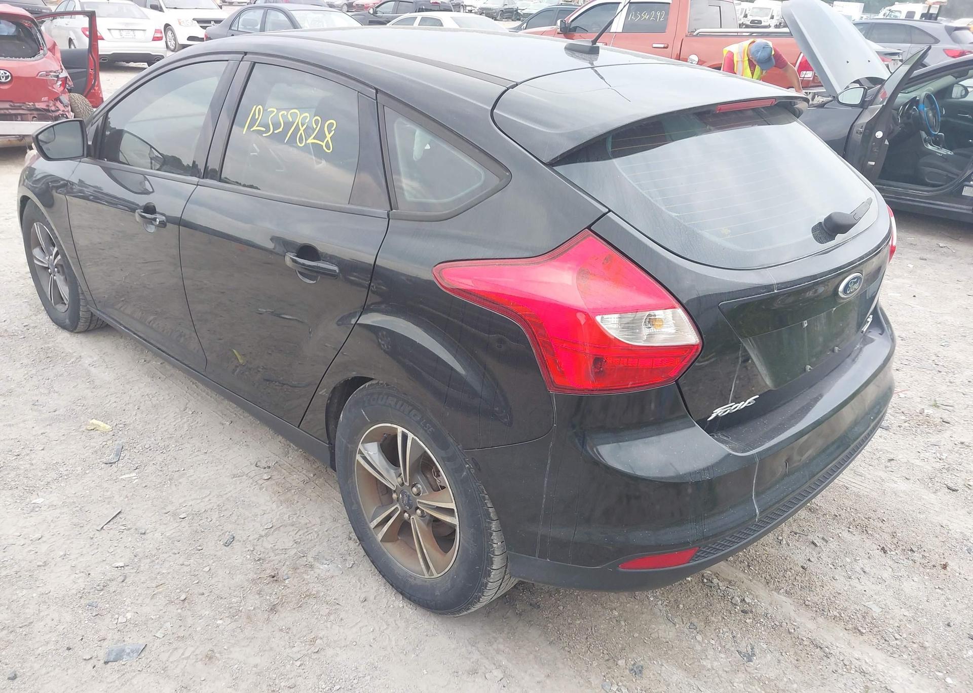2014 FORD FOCUS SE