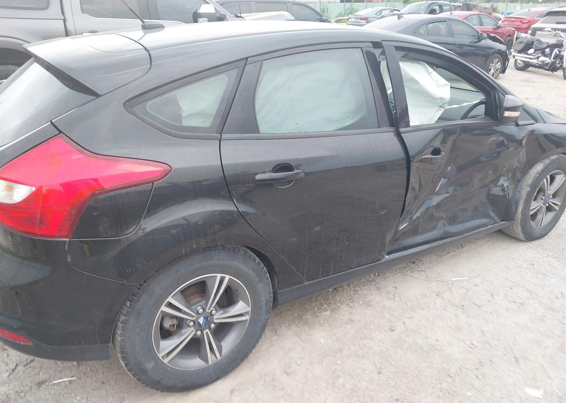 2014 FORD FOCUS SE