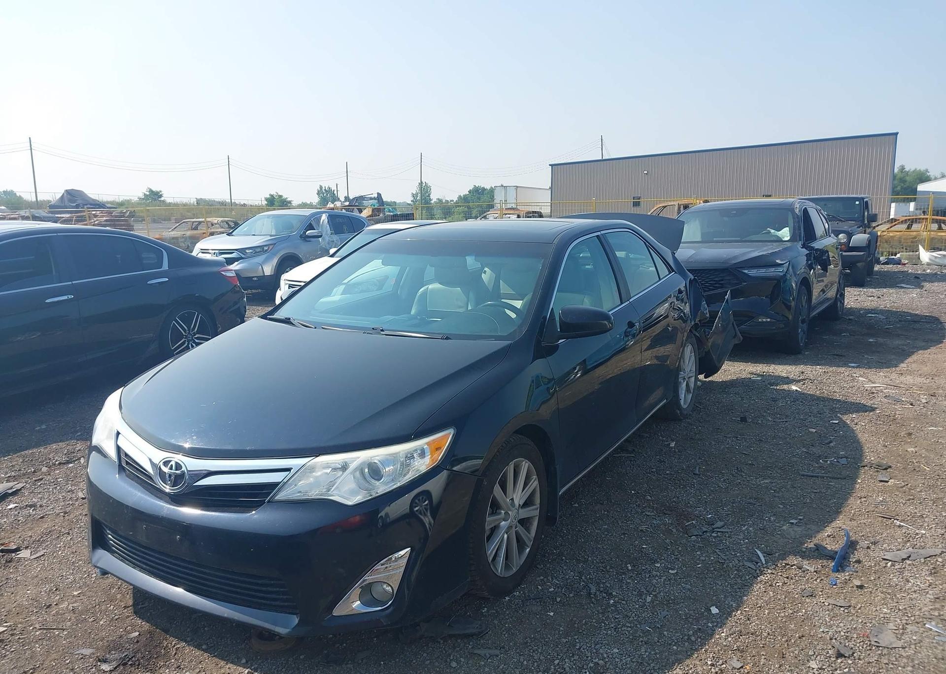 2012 TOYOTA CAMRY XLE V6