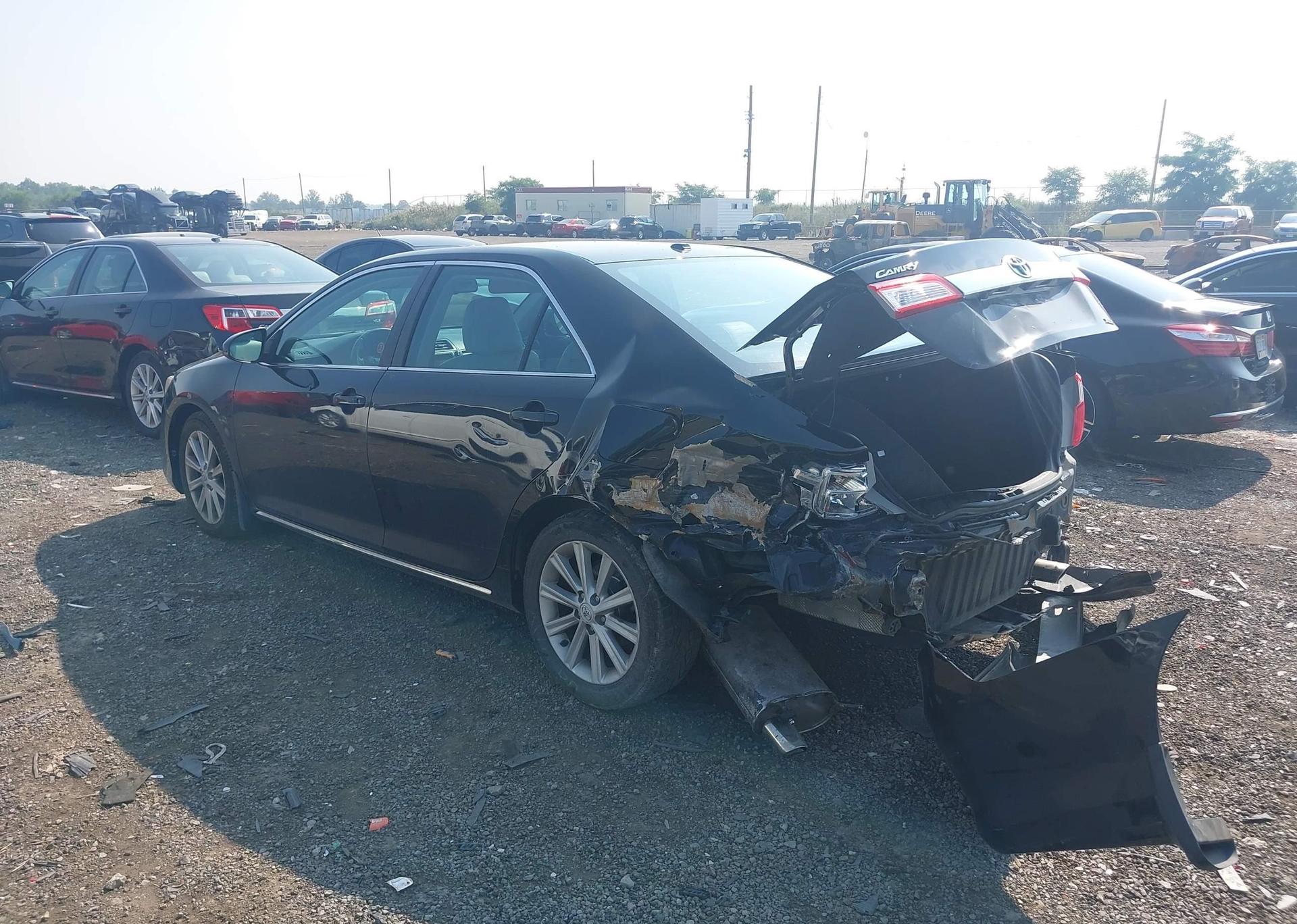 2012 TOYOTA CAMRY XLE V6