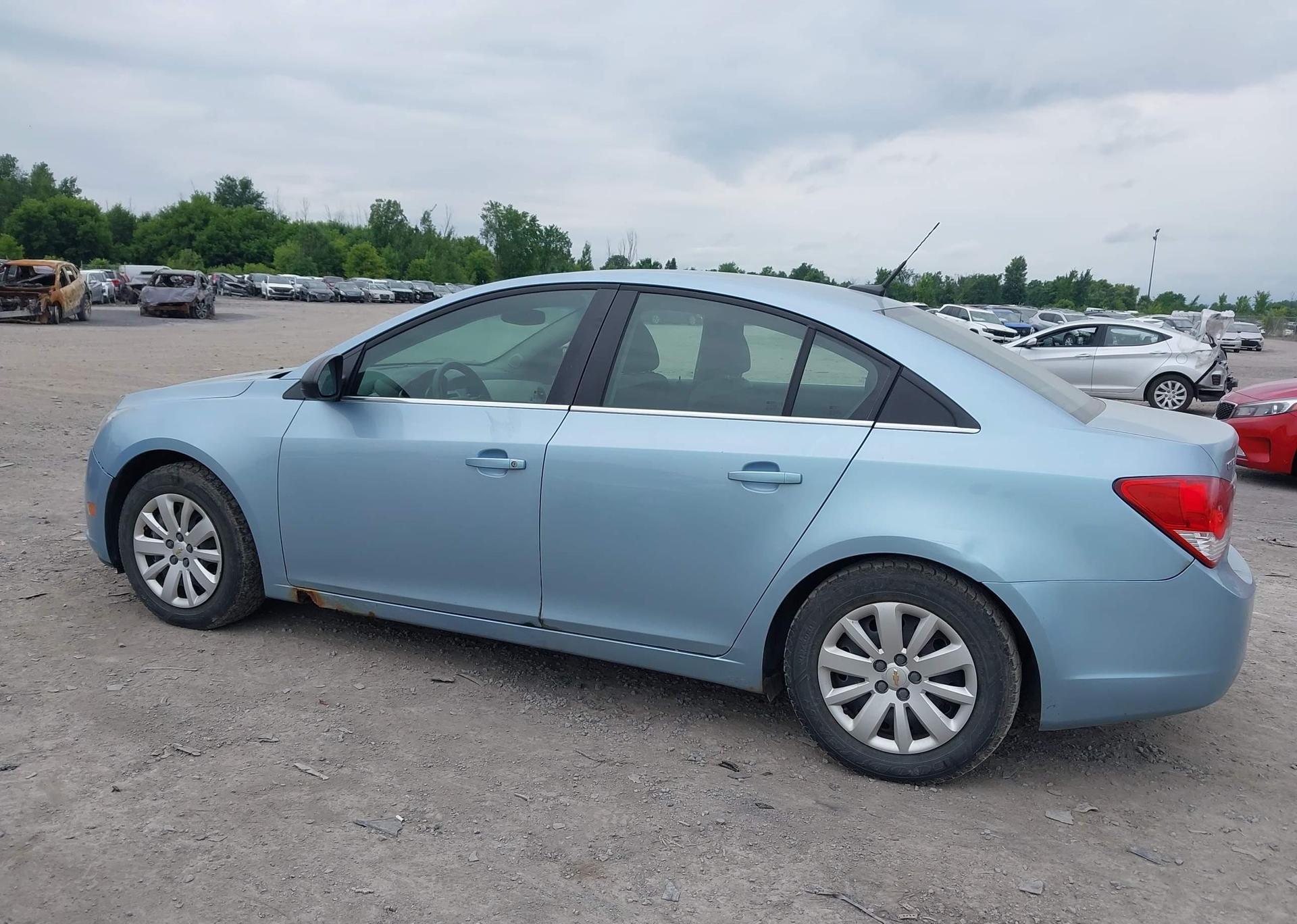2011 CHEVROLET CRUZE LS