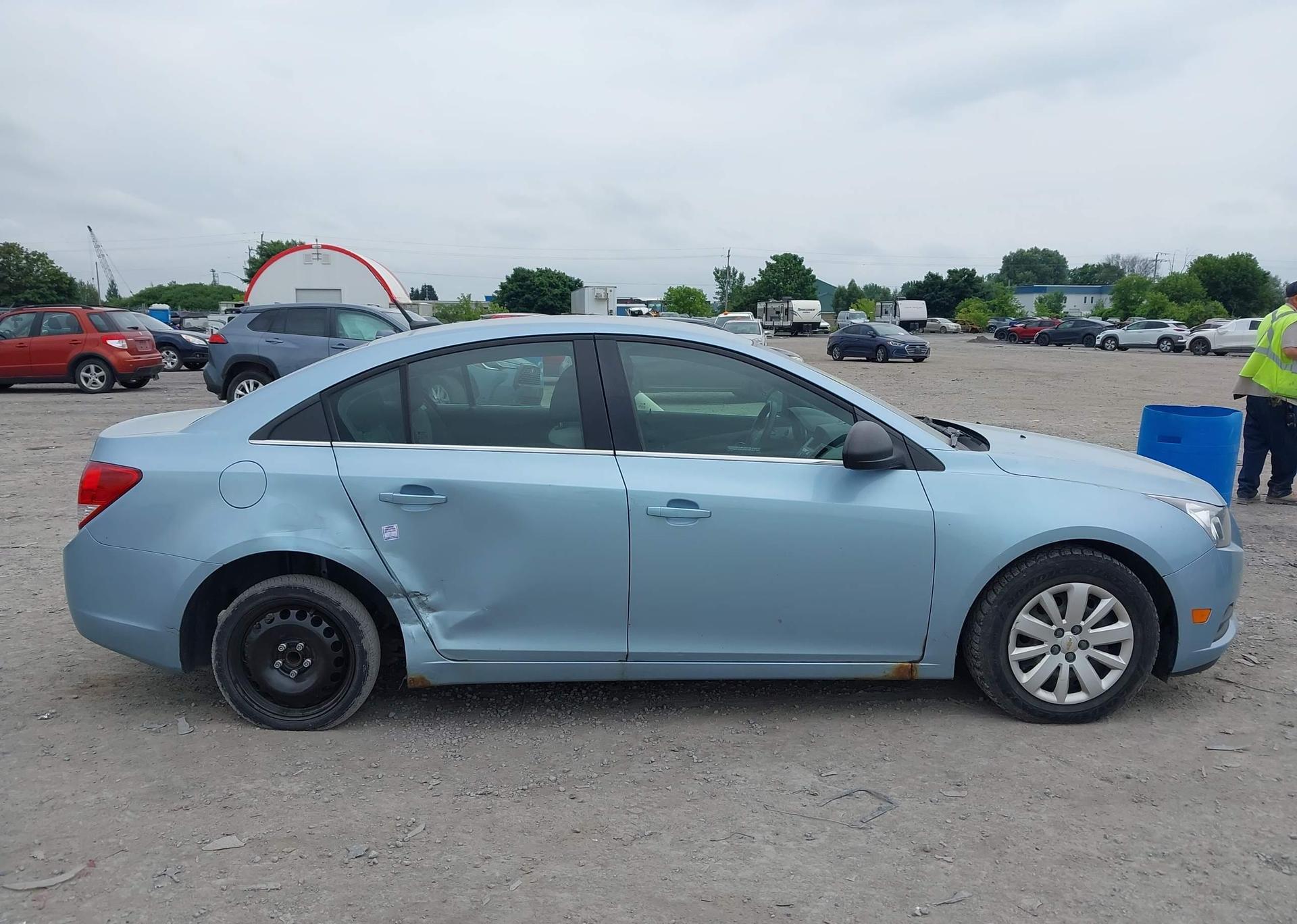 2011 CHEVROLET CRUZE LS