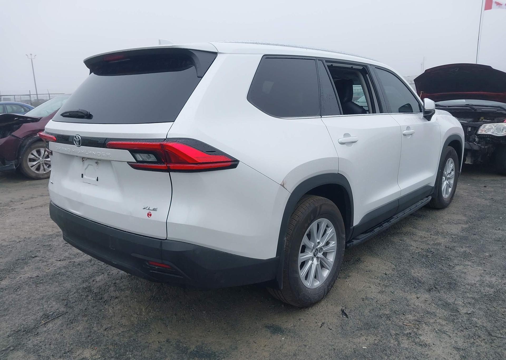 2024 TOYOTA GRAND HIGHLANDER XLE