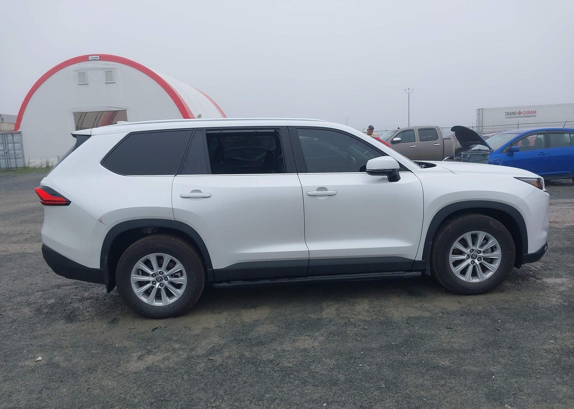 2024 TOYOTA GRAND HIGHLANDER XLE