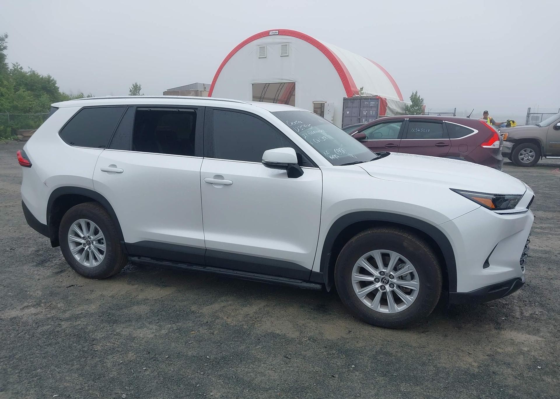 2024 TOYOTA GRAND HIGHLANDER XLE