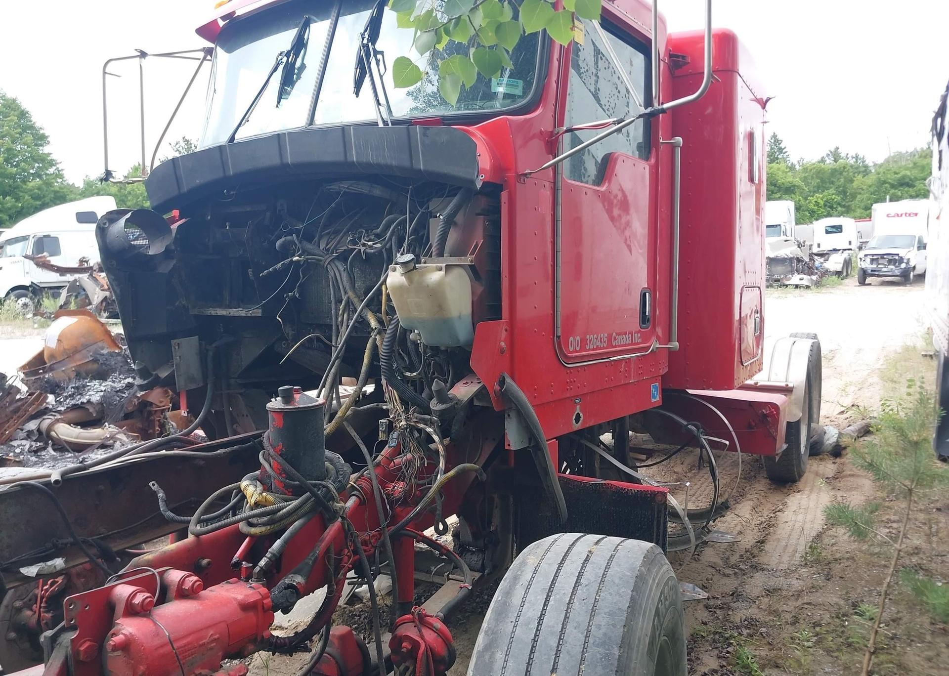 2003 KENWORTH CONSTRUCTION T800