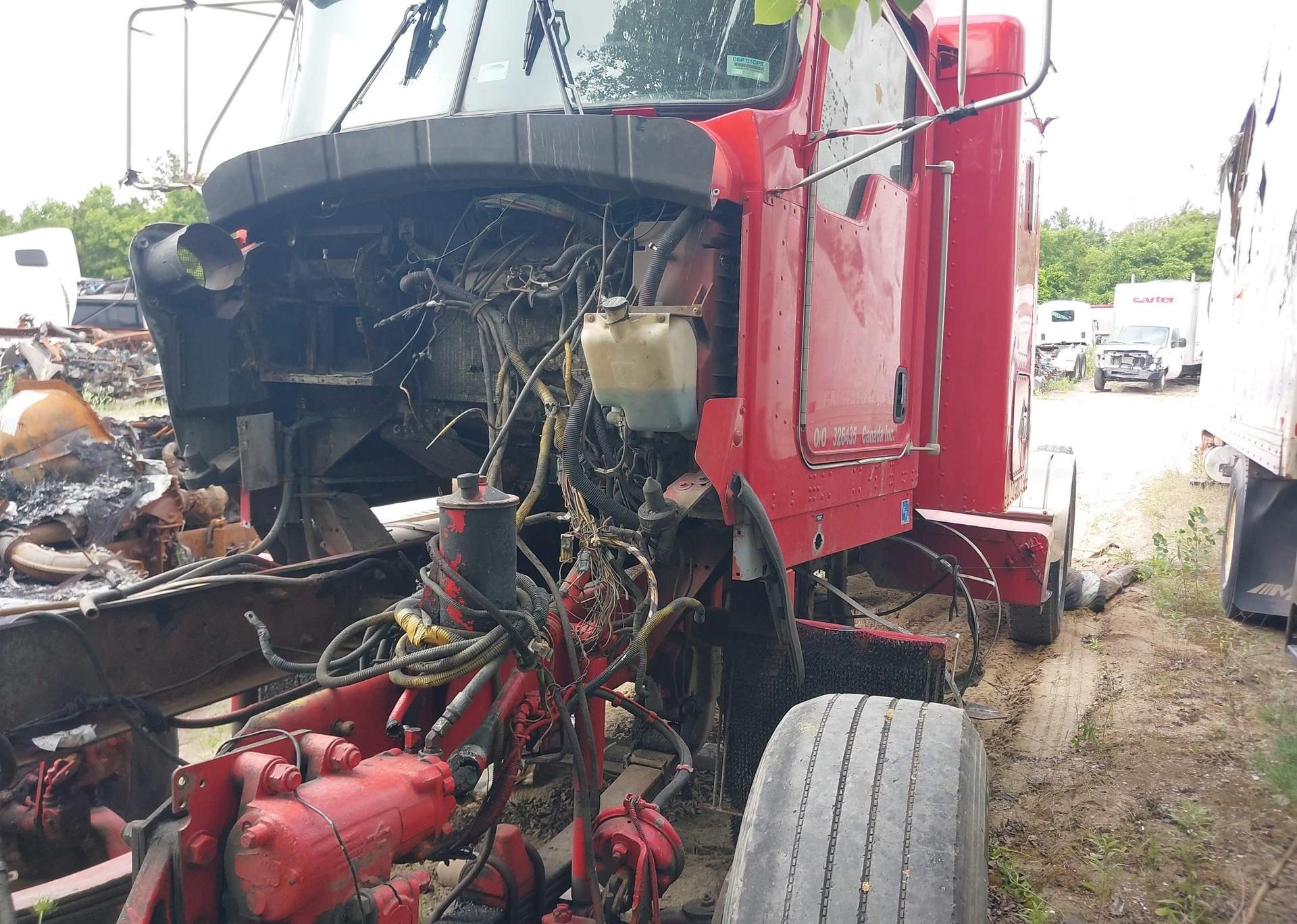 2003 KENWORTH CONSTRUCTION T800