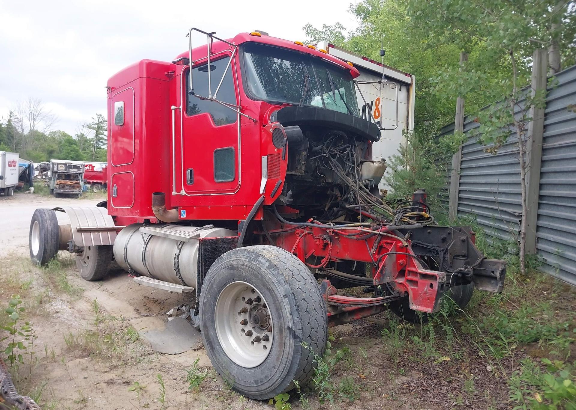 2003 KENWORTH CONSTRUCTION T800