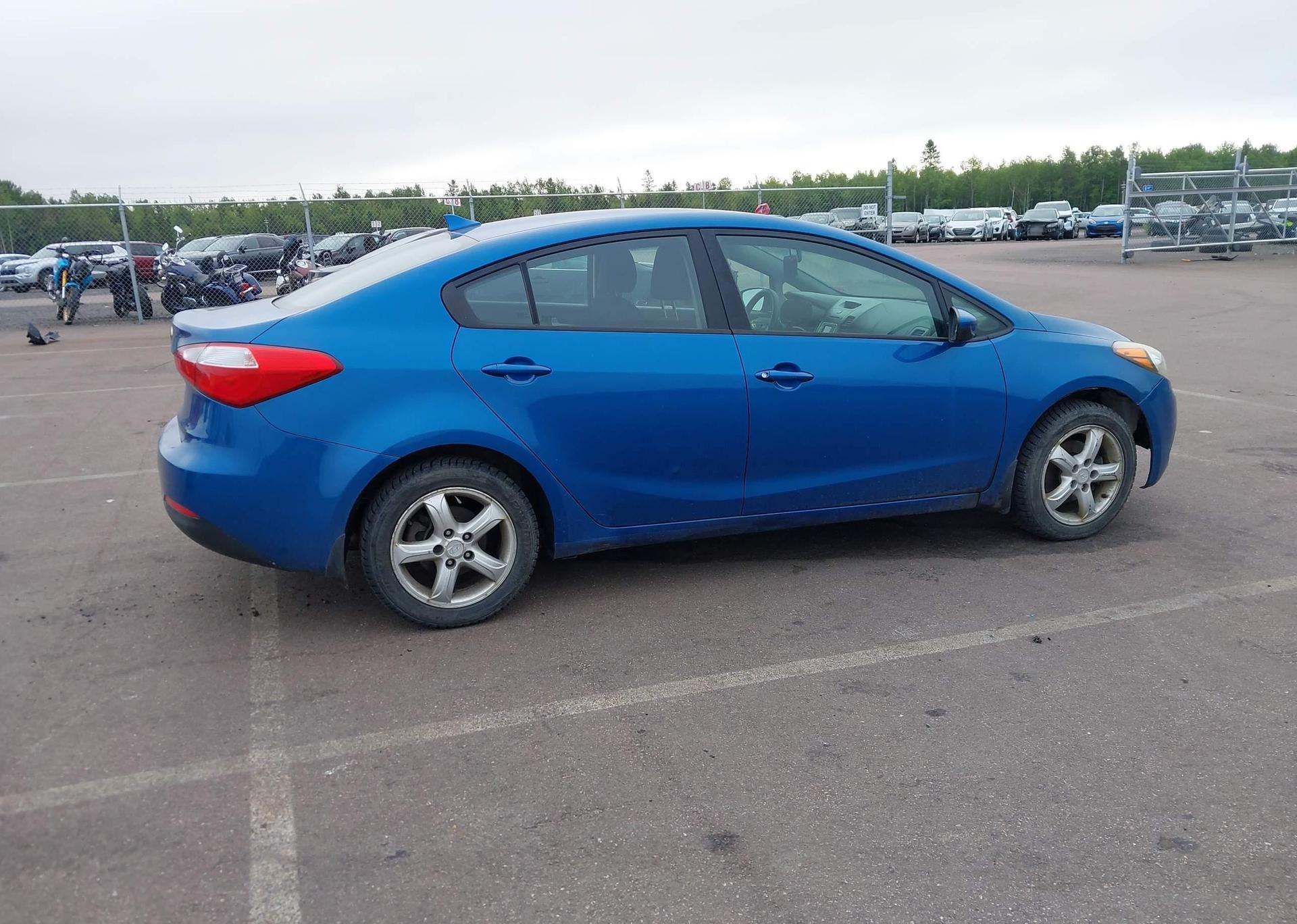 2014 KIA FORTE LX