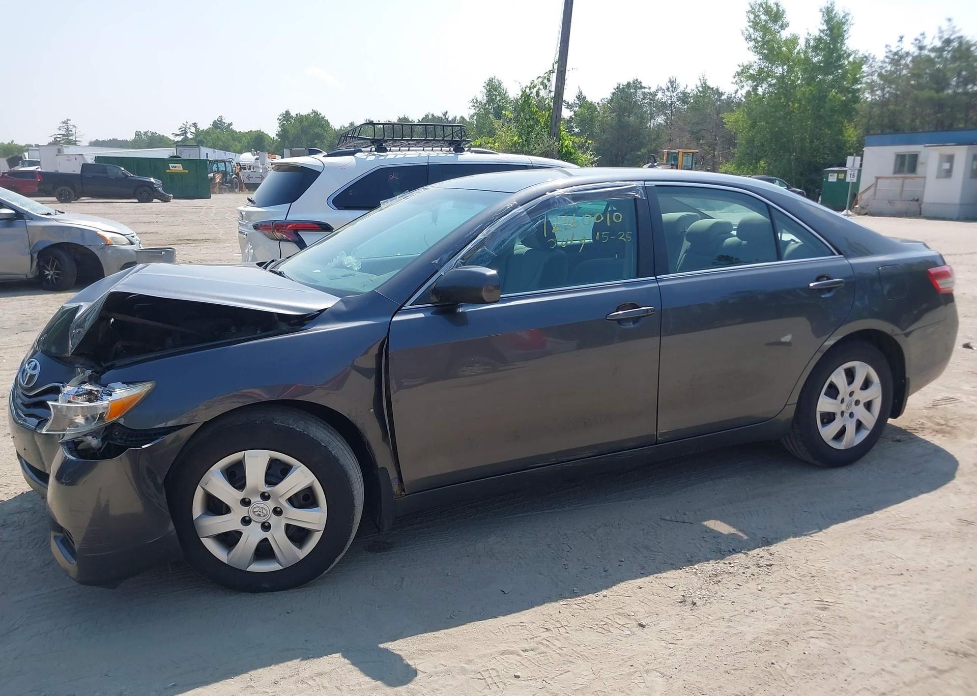 2010 TOYOTA CAMRY SE