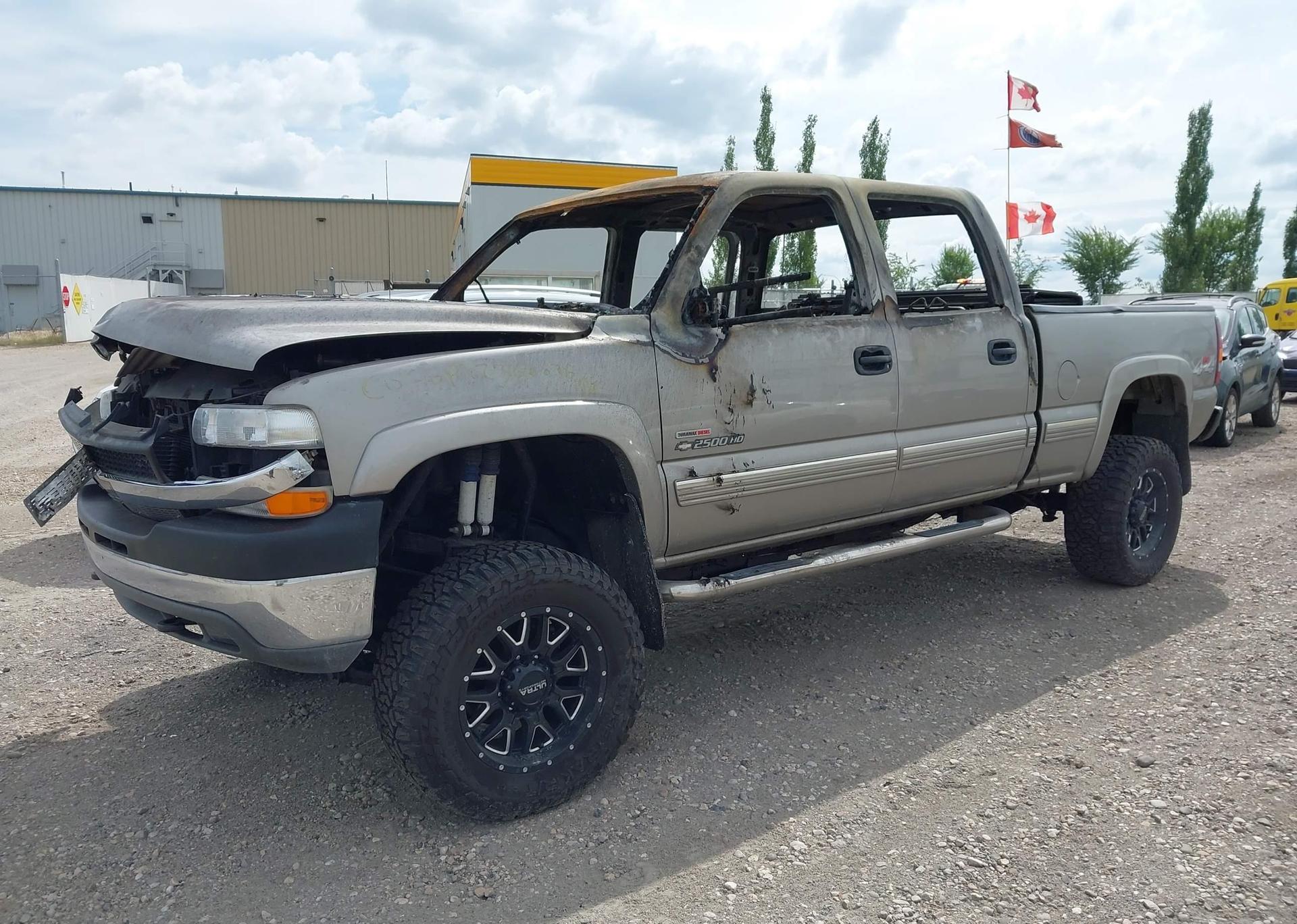 2002 CHEVROLET SILVERADO 2500HD LS