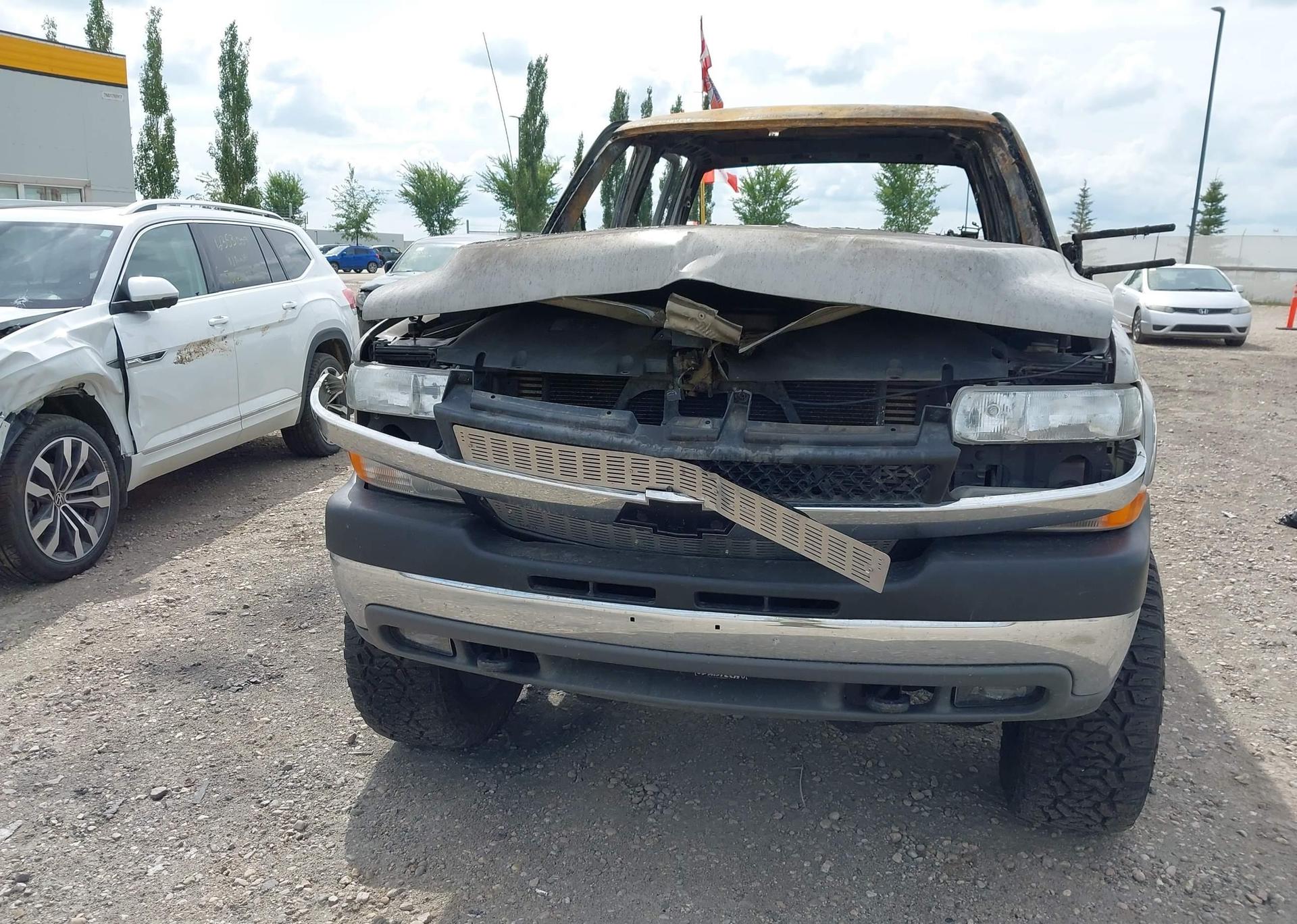 2002 CHEVROLET SILVERADO 2500HD LS
