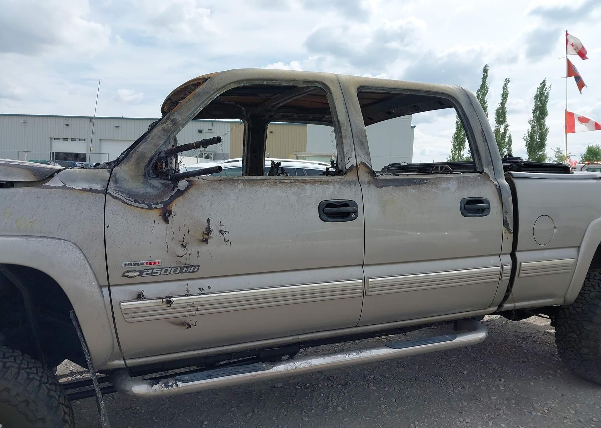 2002 CHEVROLET SILVERADO 2500HD LS