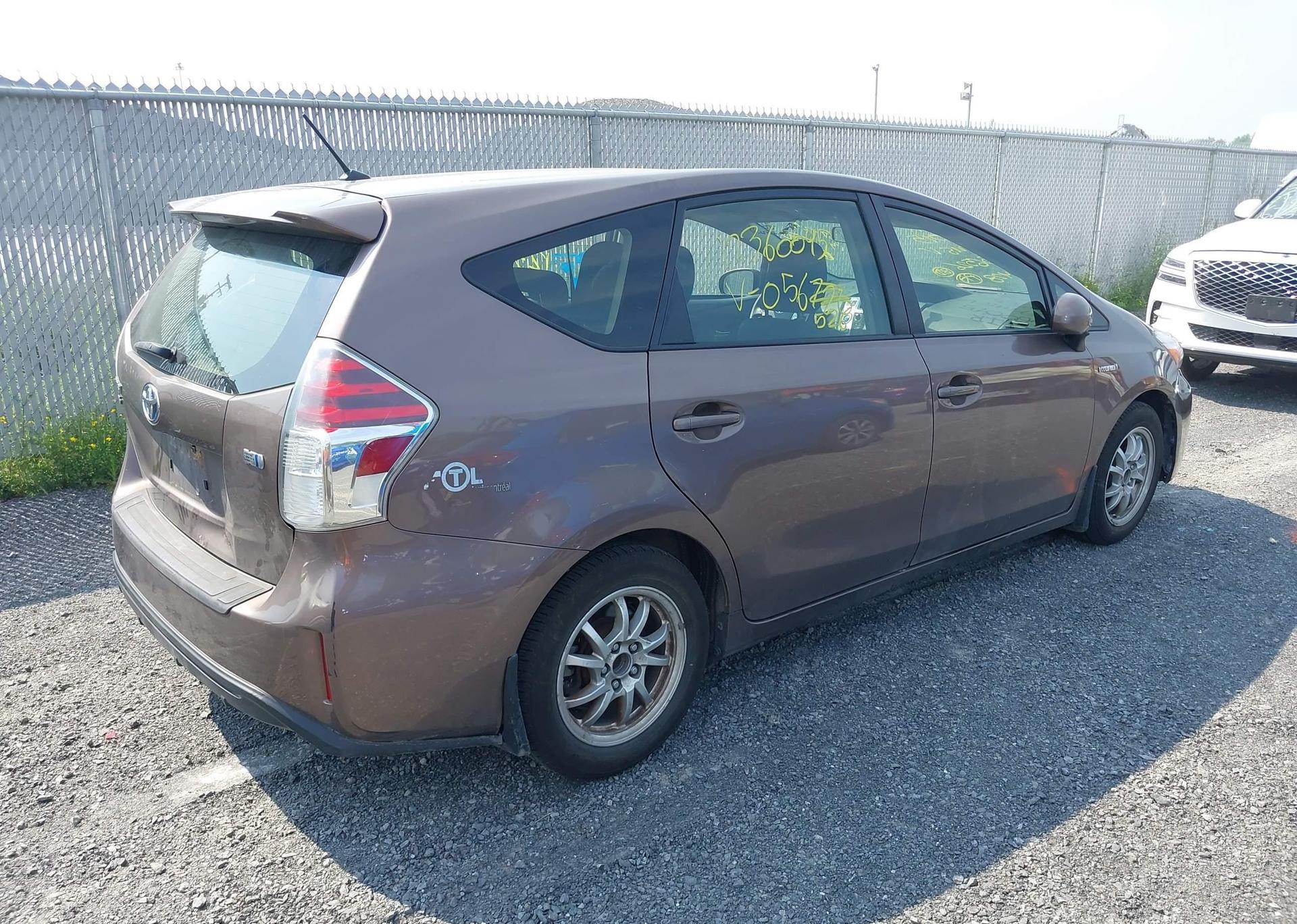 2017 TOYOTA PRIUS