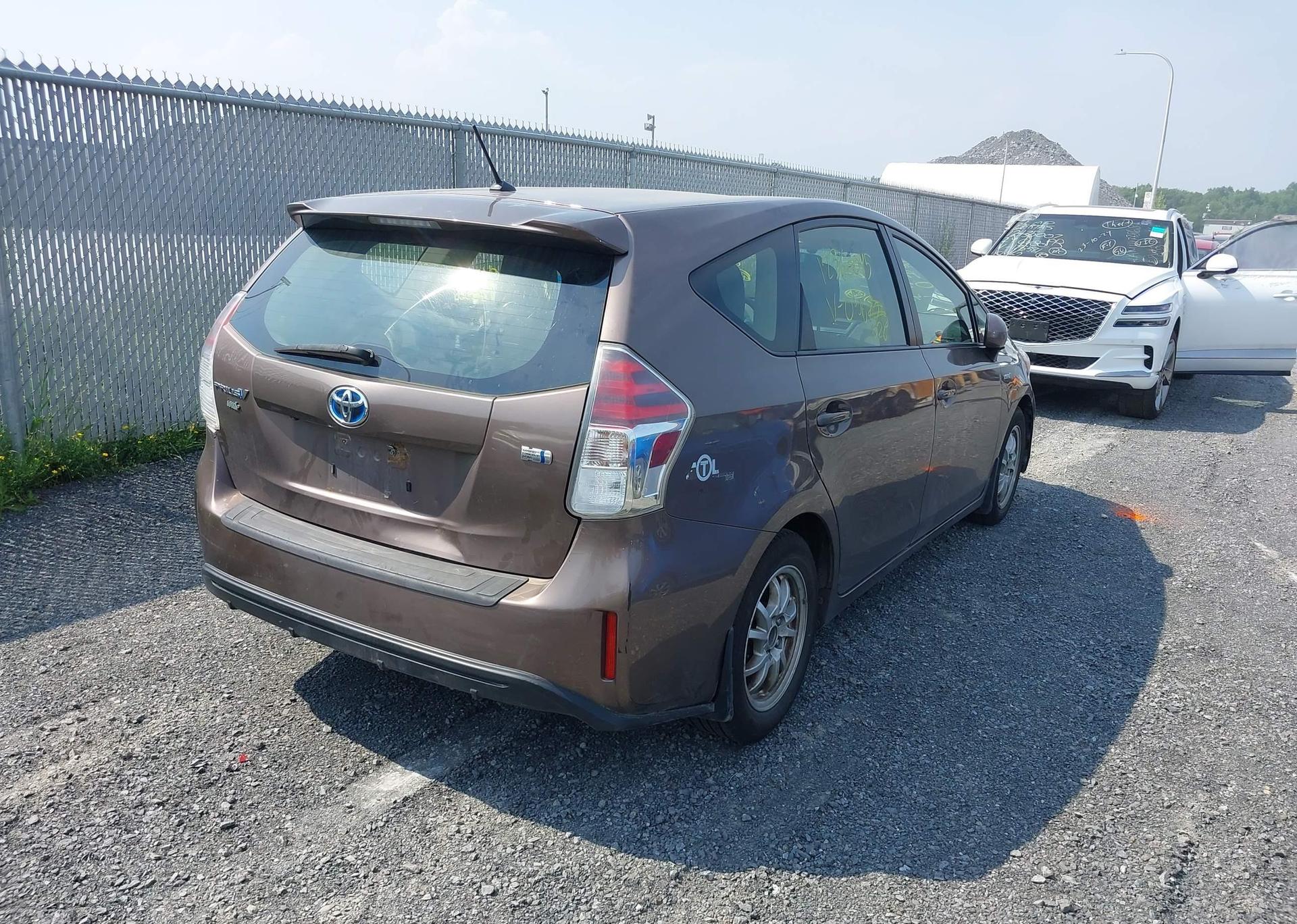 2017 TOYOTA PRIUS
