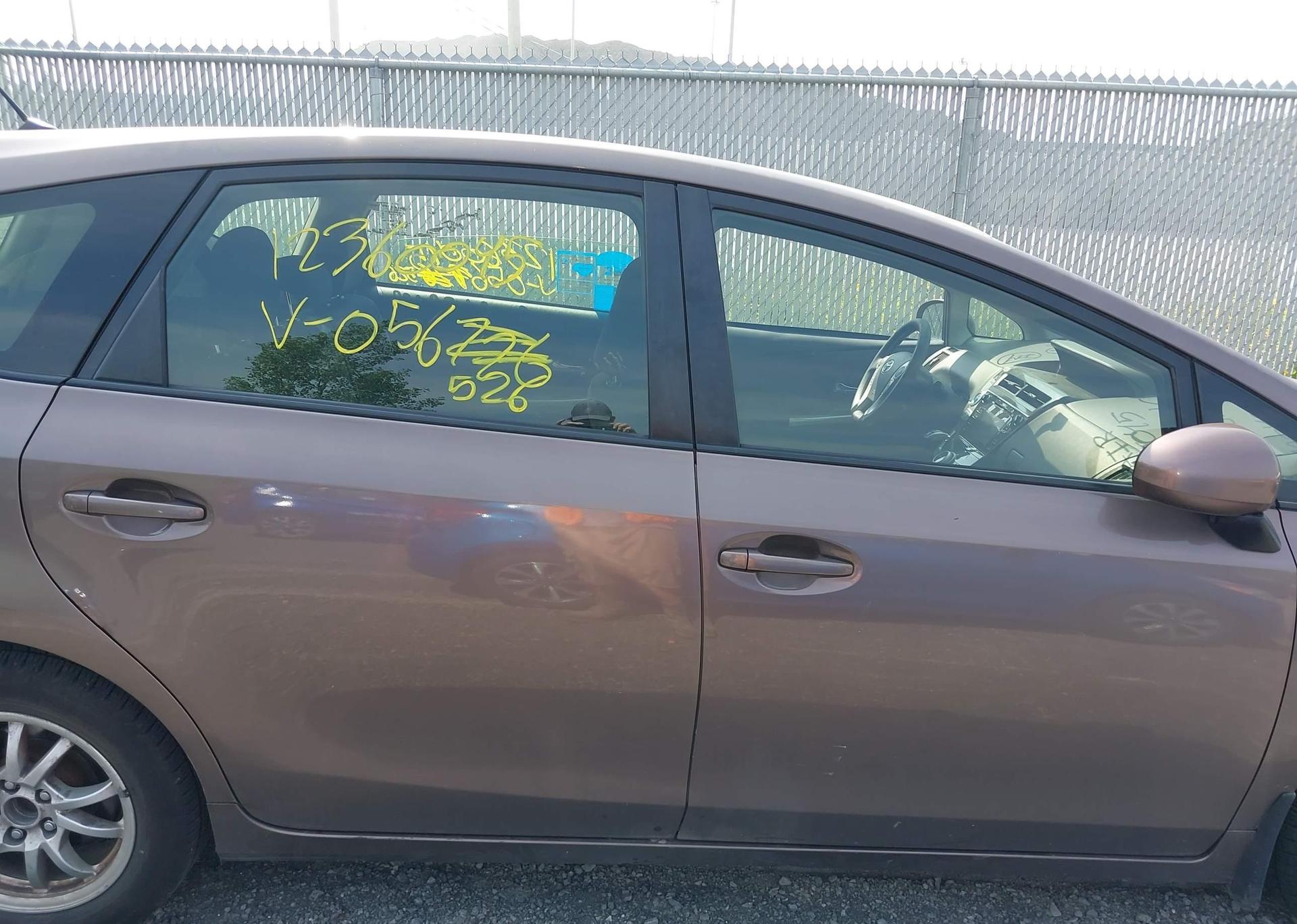 2017 TOYOTA PRIUS