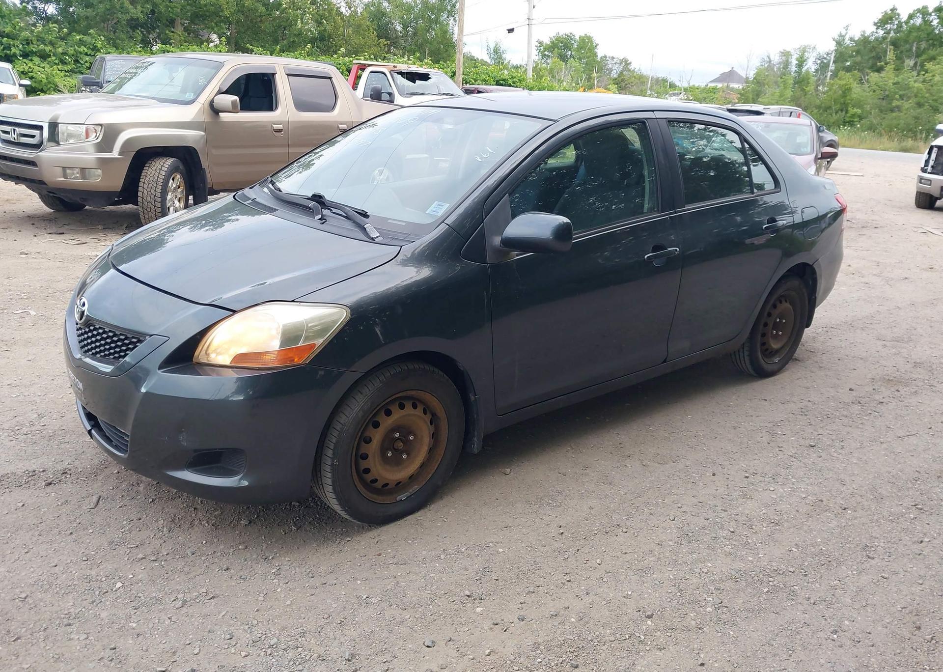 2010 TOYOTA YARIS