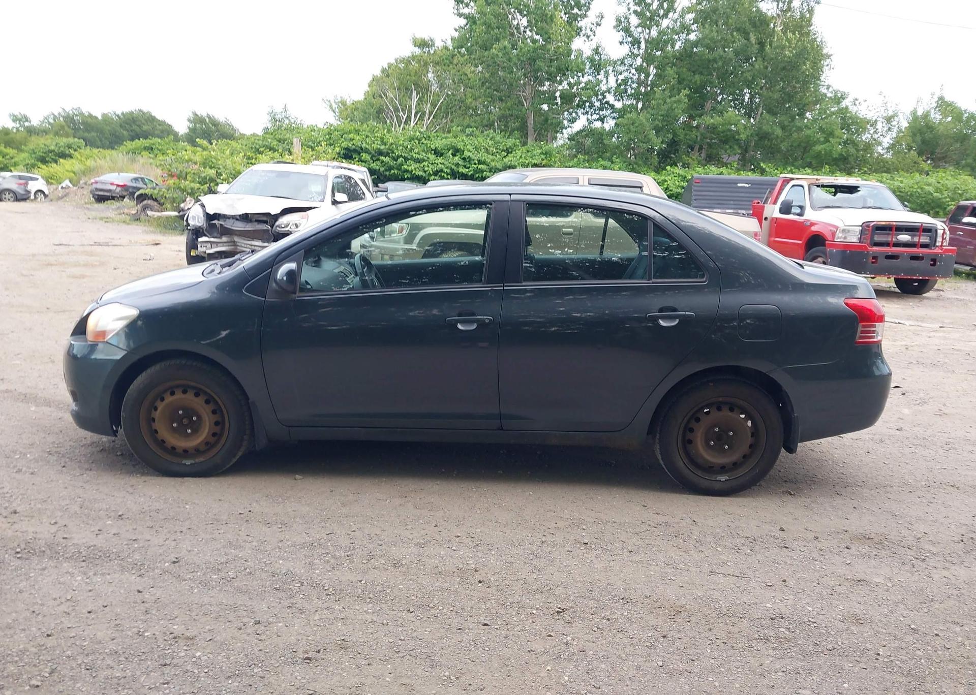 2010 TOYOTA YARIS