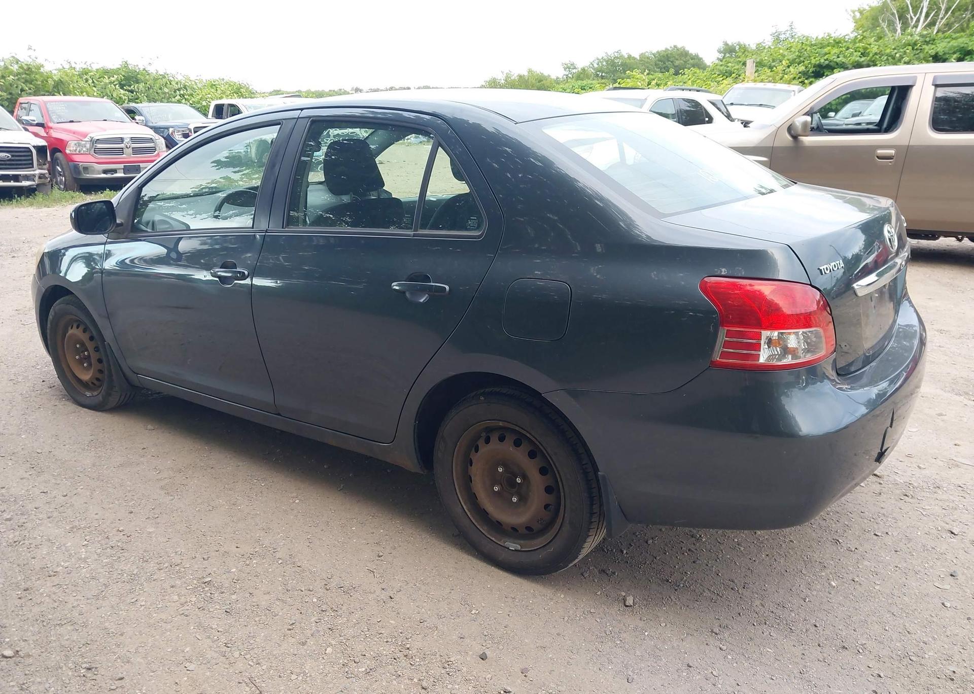 2010 TOYOTA YARIS