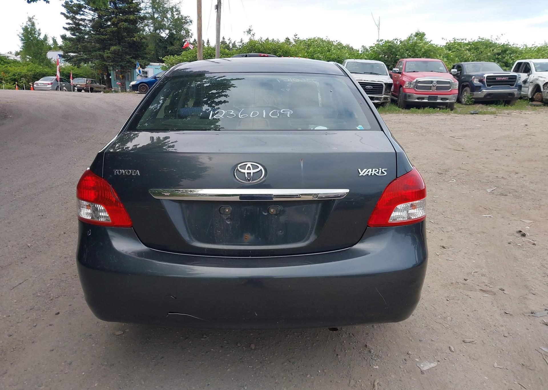2010 TOYOTA YARIS