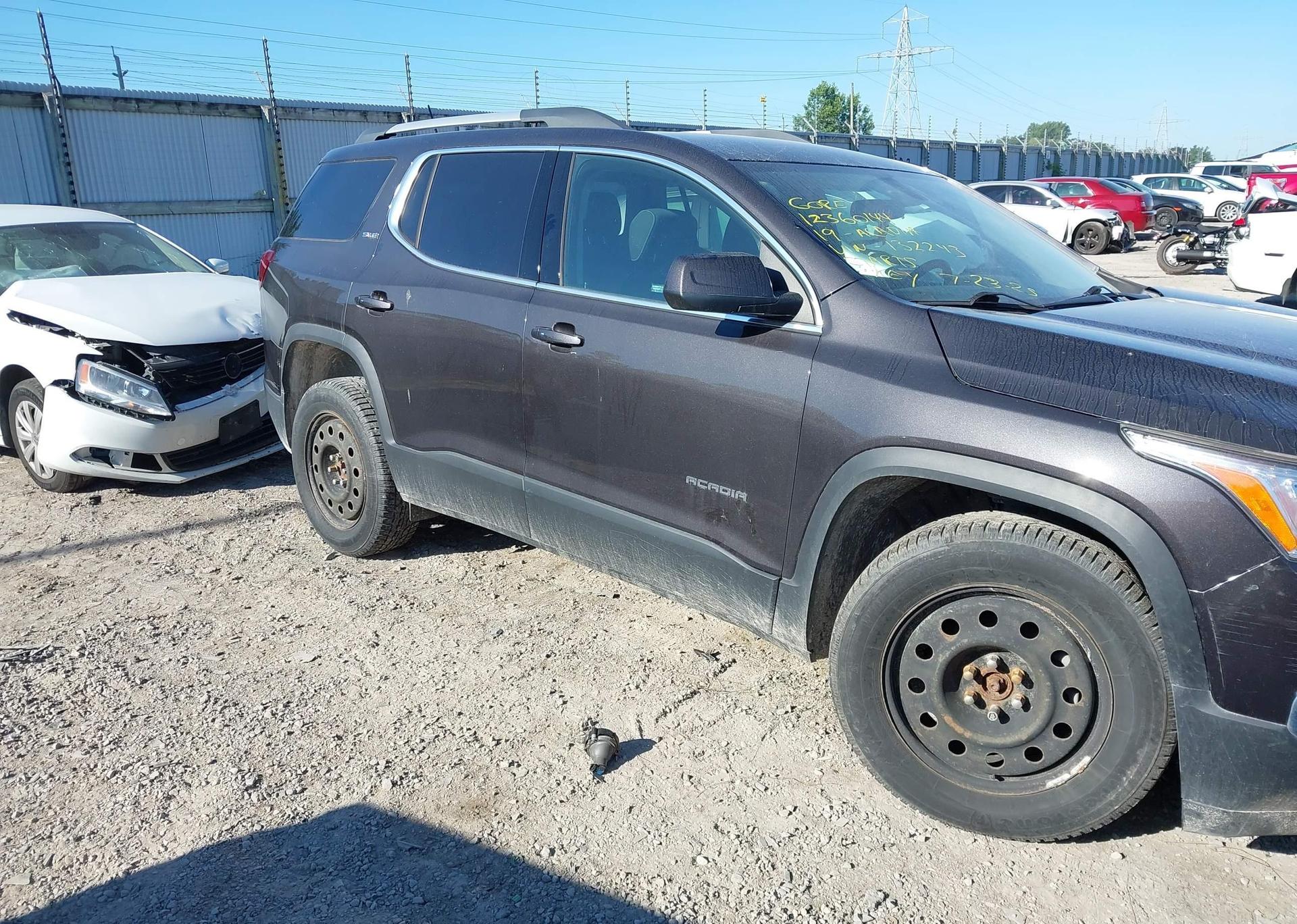 2019 GMC ACADIA SLE-2