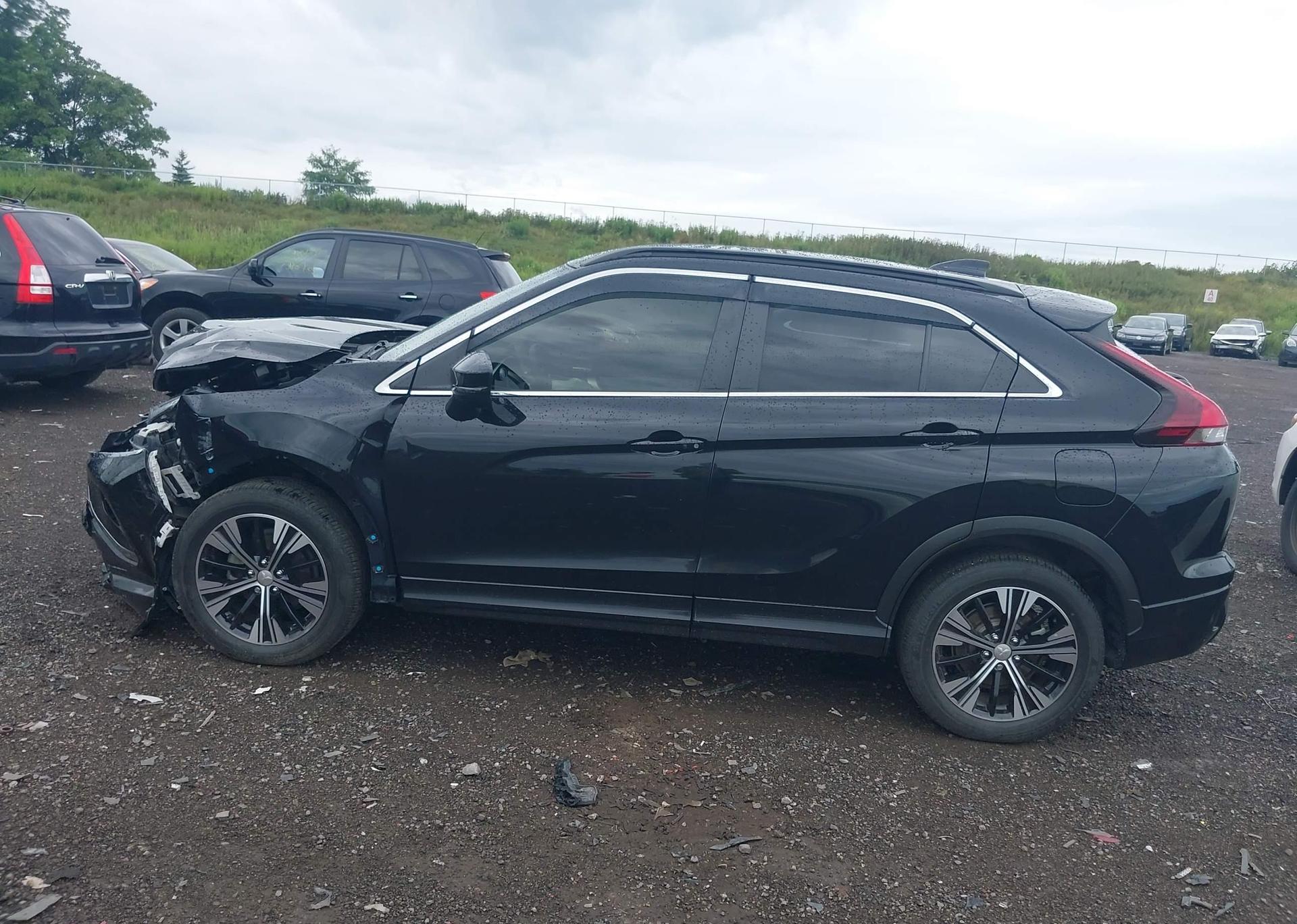 2022 MITSUBISHI ECLIPSE CROSS LE
