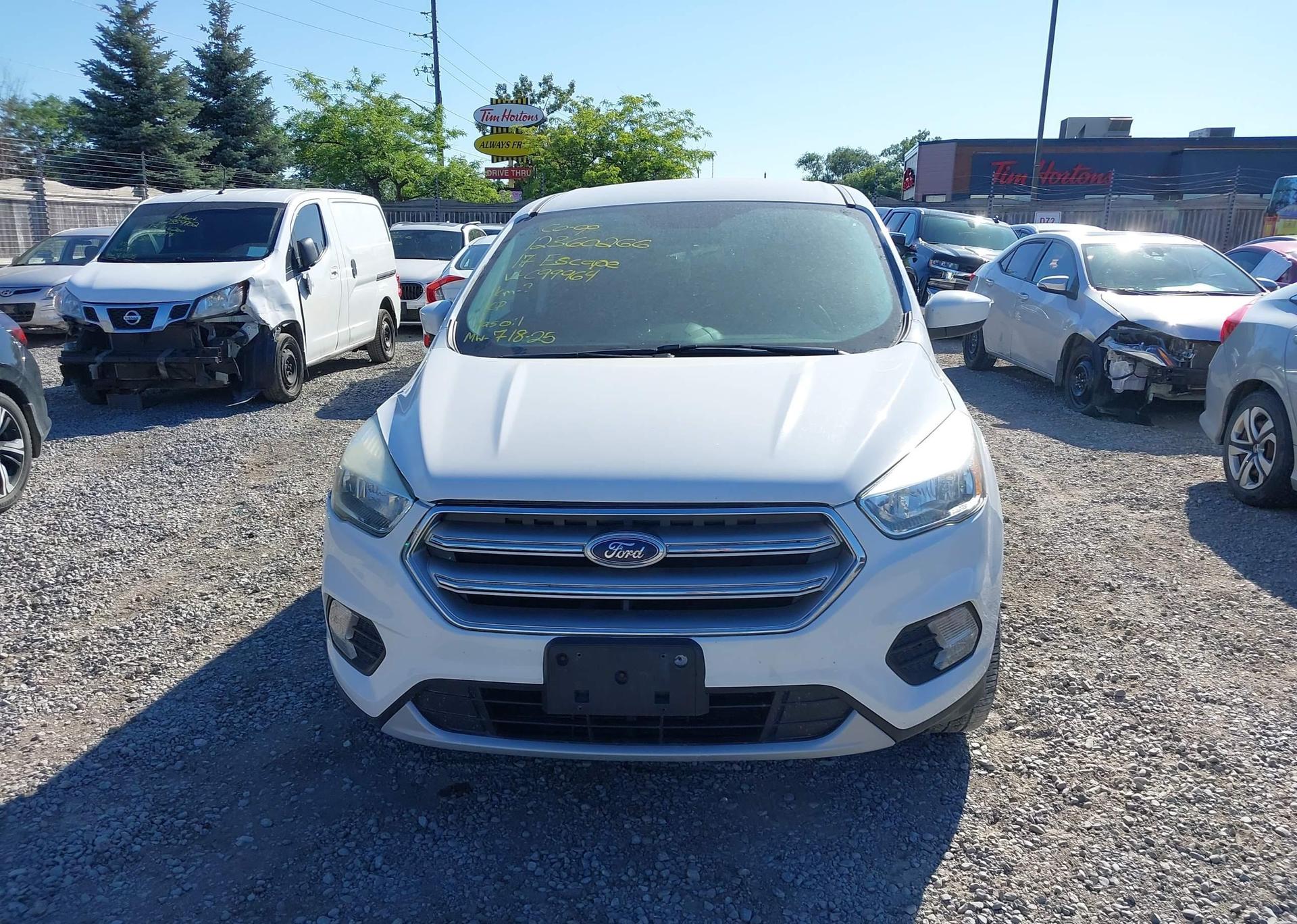 2017 FORD ESCAPE SE