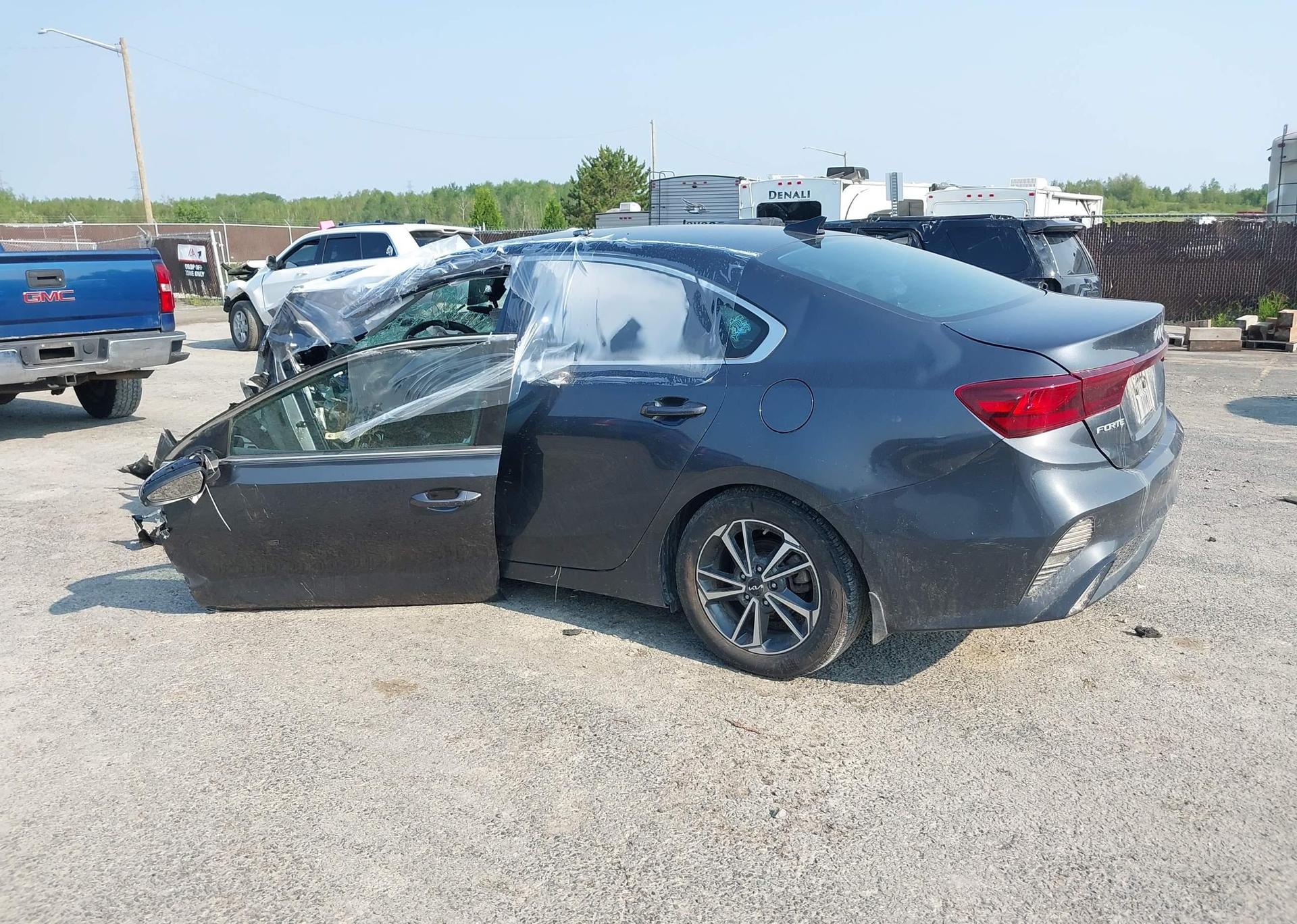 2023 KIA FORTE EX