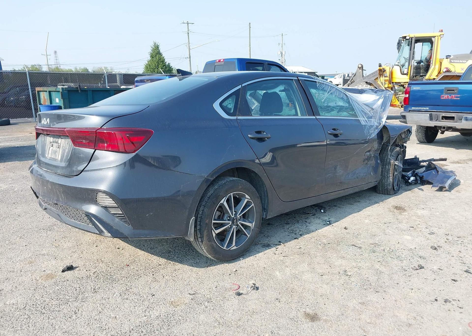 2023 KIA FORTE EX