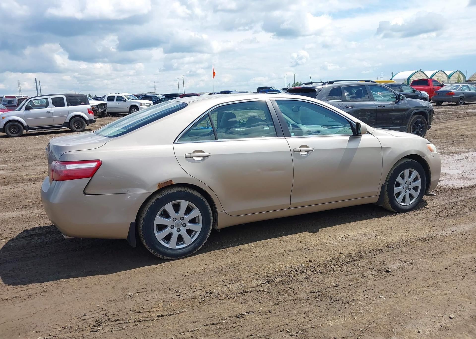 2007 TOYOTA CAMRY LE V6