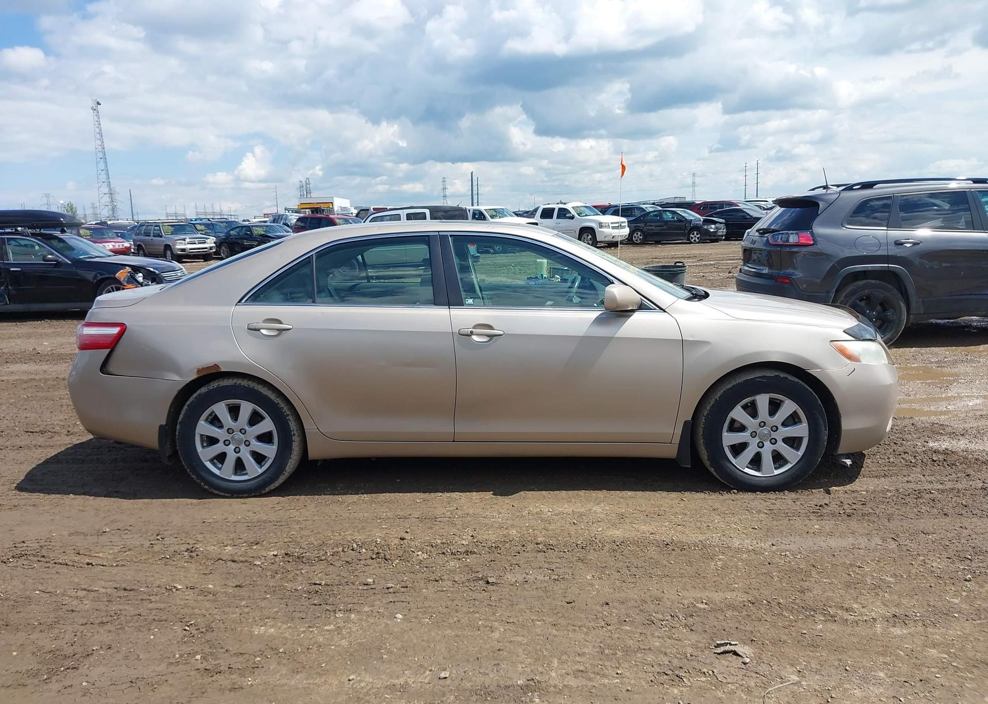 2007 TOYOTA CAMRY LE V6