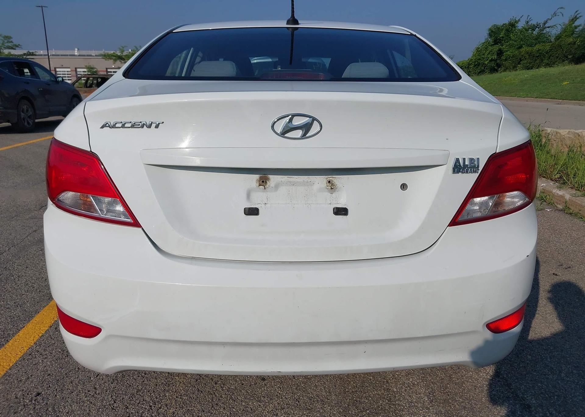 2016 HYUNDAI ACCENT SE