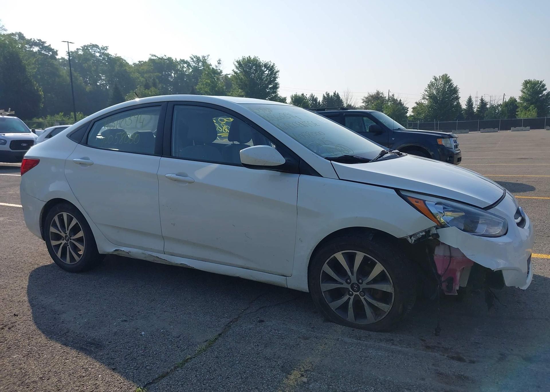 2016 HYUNDAI ACCENT SE