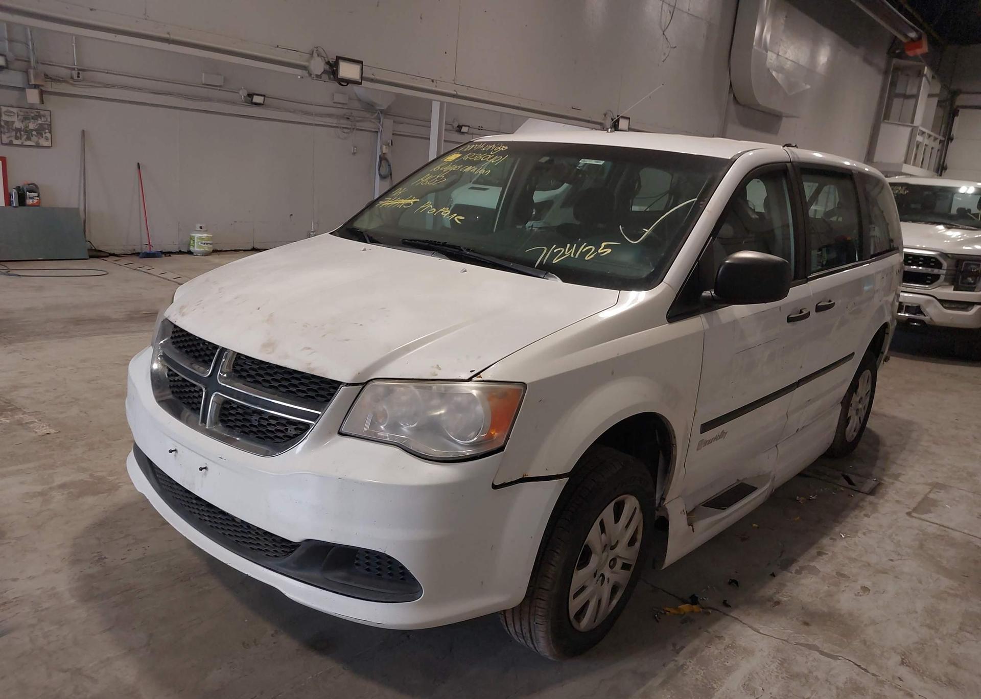 2016 DODGE GRAND CARAVAN SE