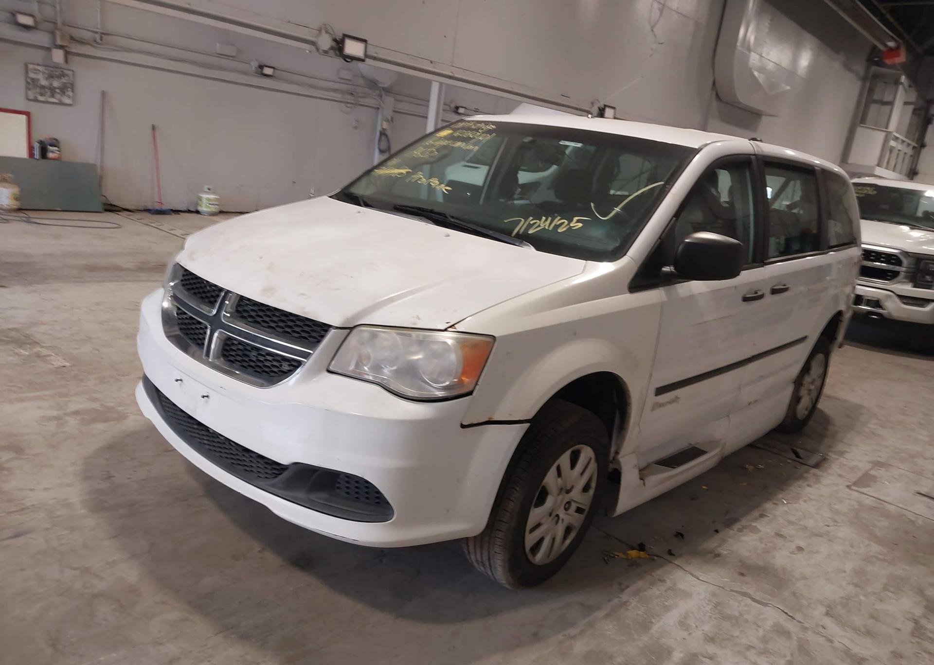 2016 DODGE GRAND CARAVAN SE