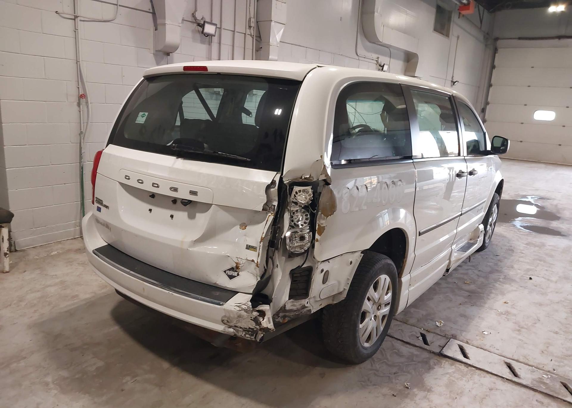 2016 DODGE GRAND CARAVAN SE