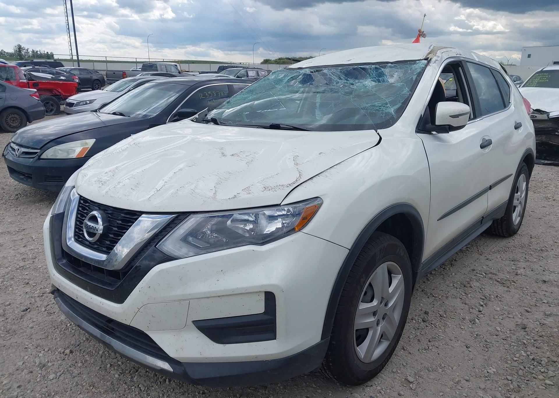 2017 NISSAN ROGUE S
