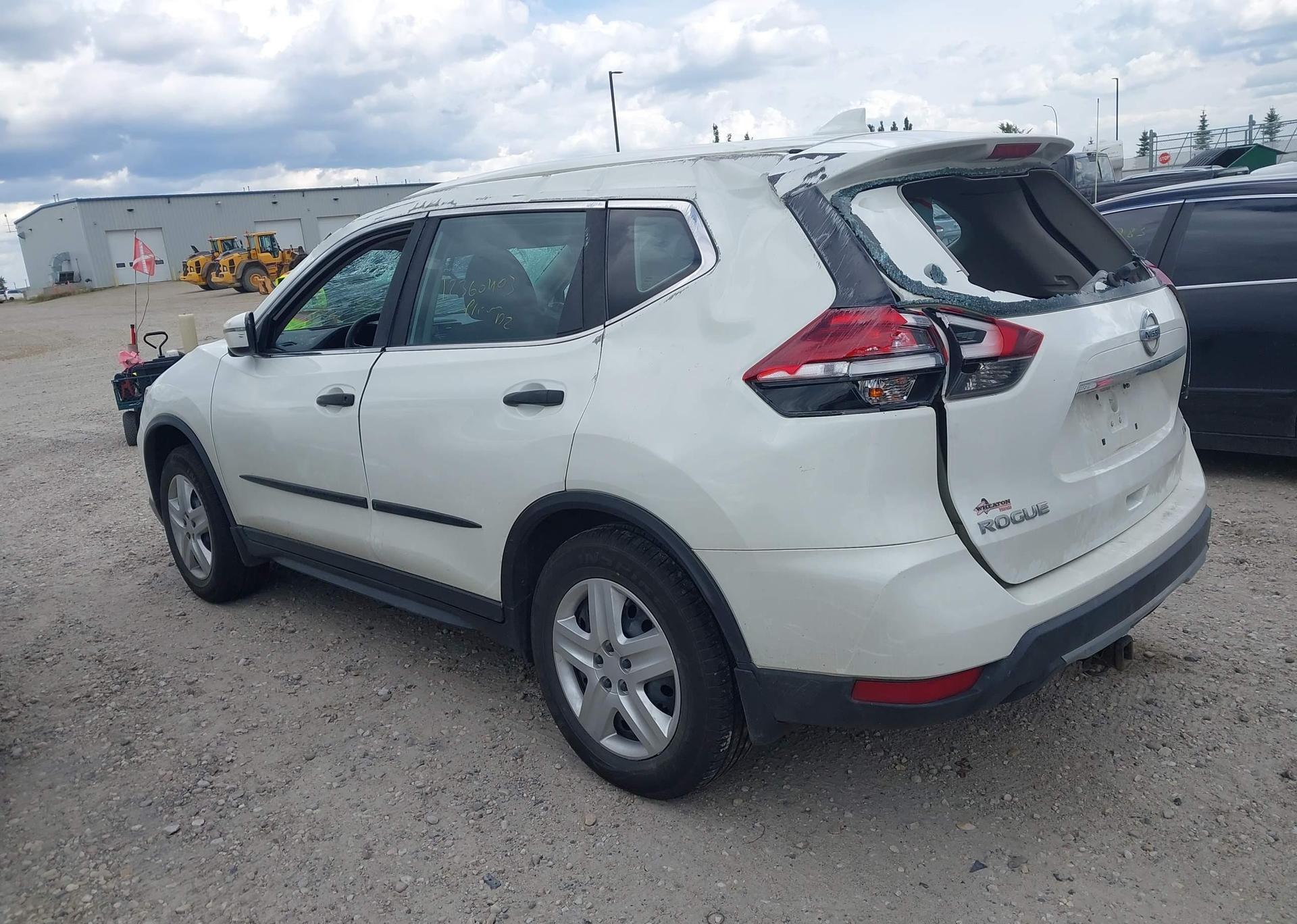 2017 NISSAN ROGUE S