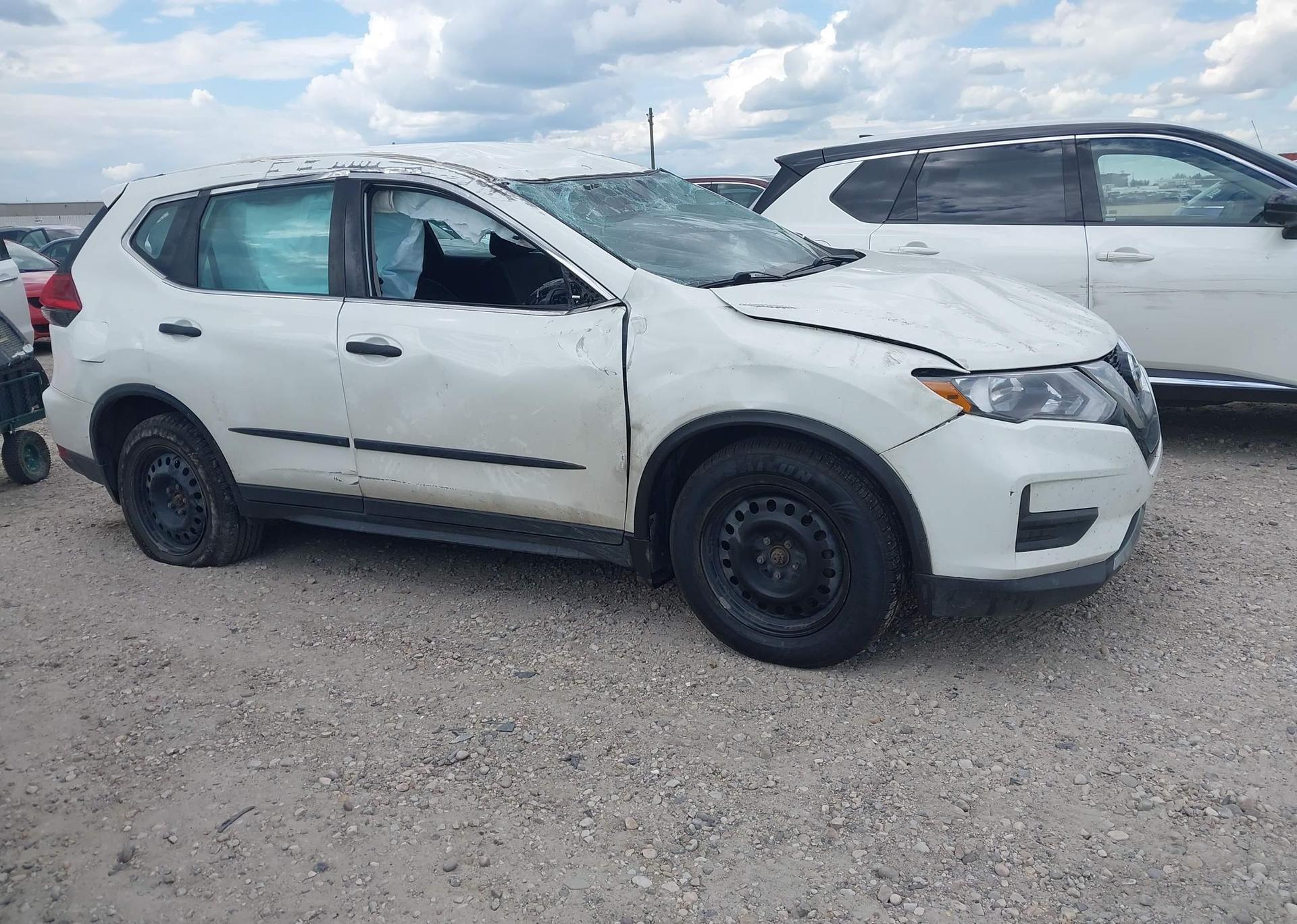 2017 NISSAN ROGUE S