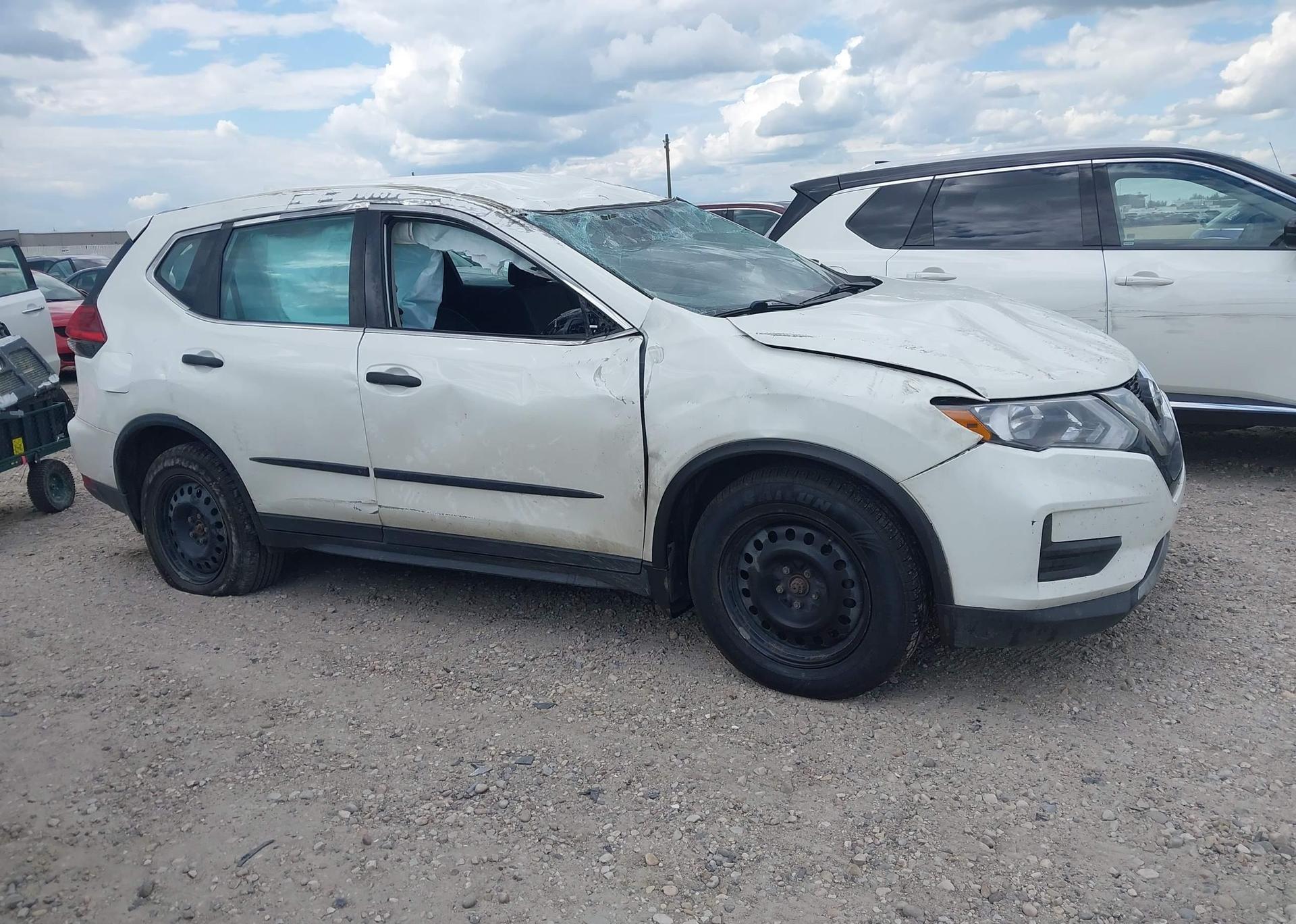 2017 NISSAN ROGUE S