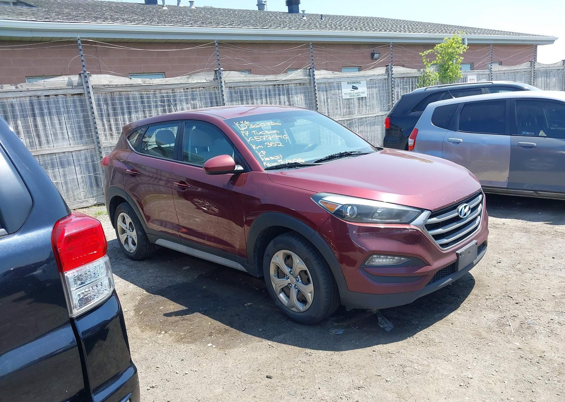 2017 HYUNDAI TUCSON SE