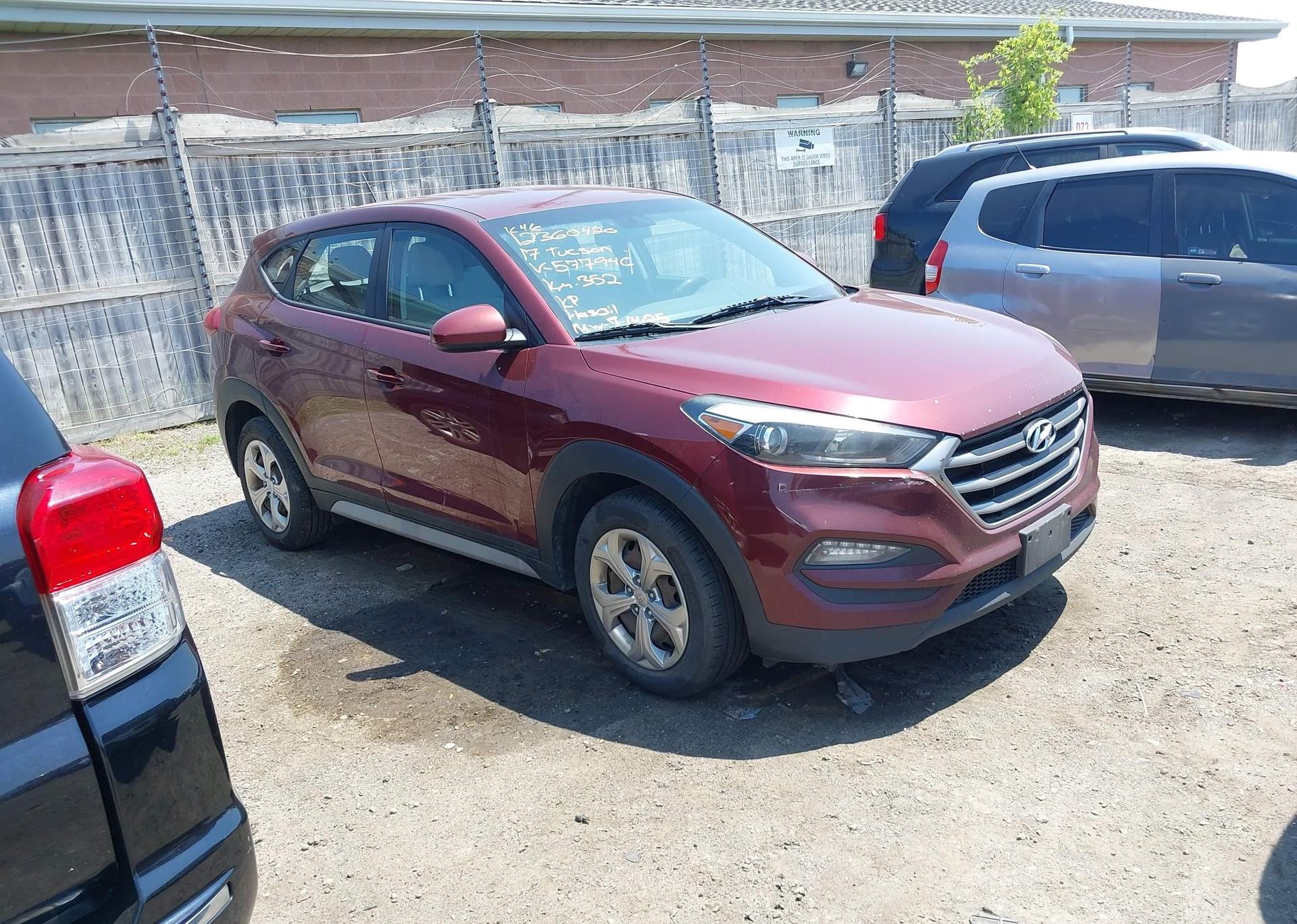 2017 HYUNDAI TUCSON SE